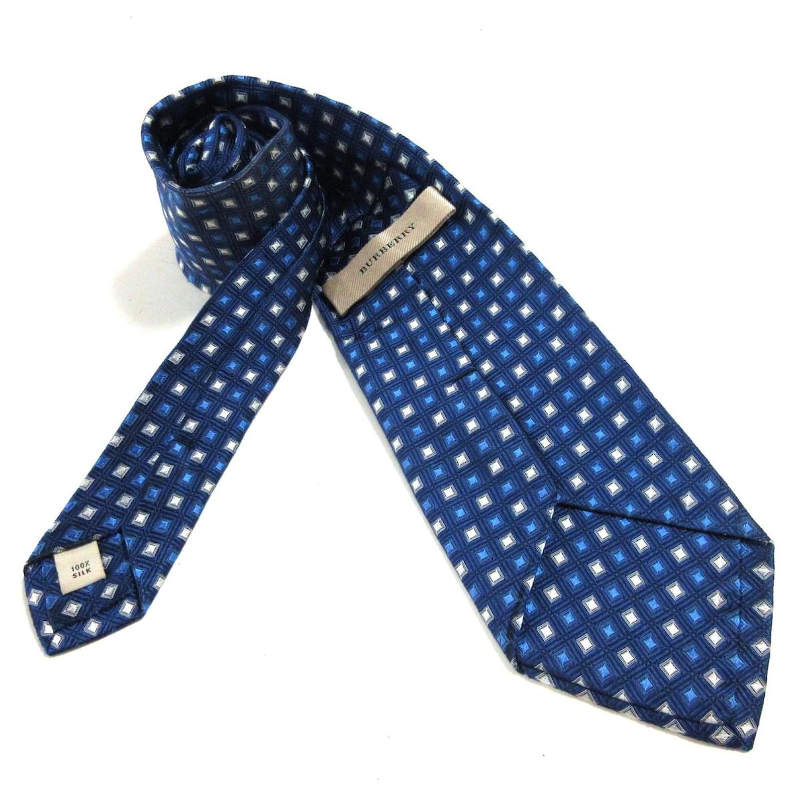 corbata burberry azul