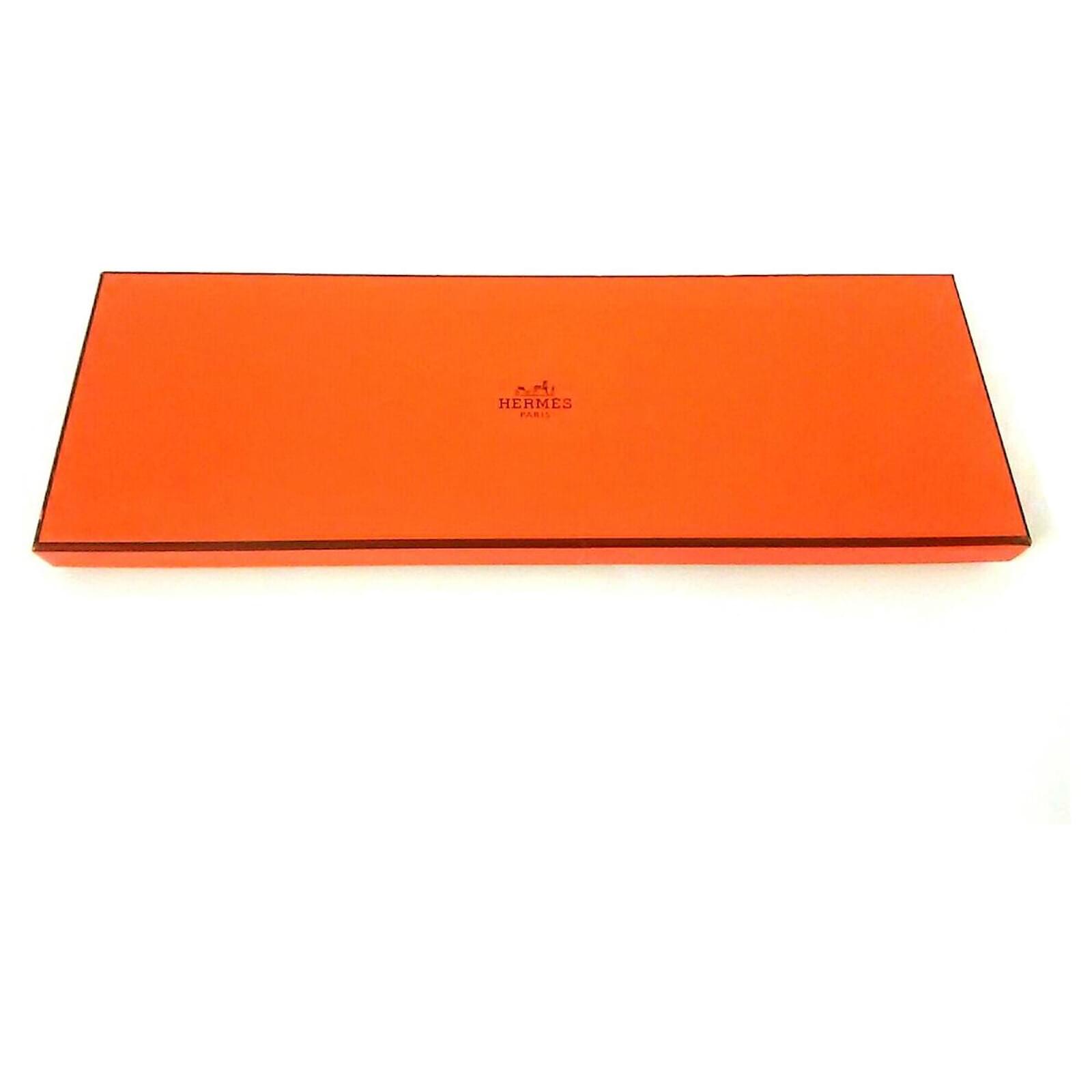 Hermès Livre Orange Plastic ref.65946 - Joli Closet