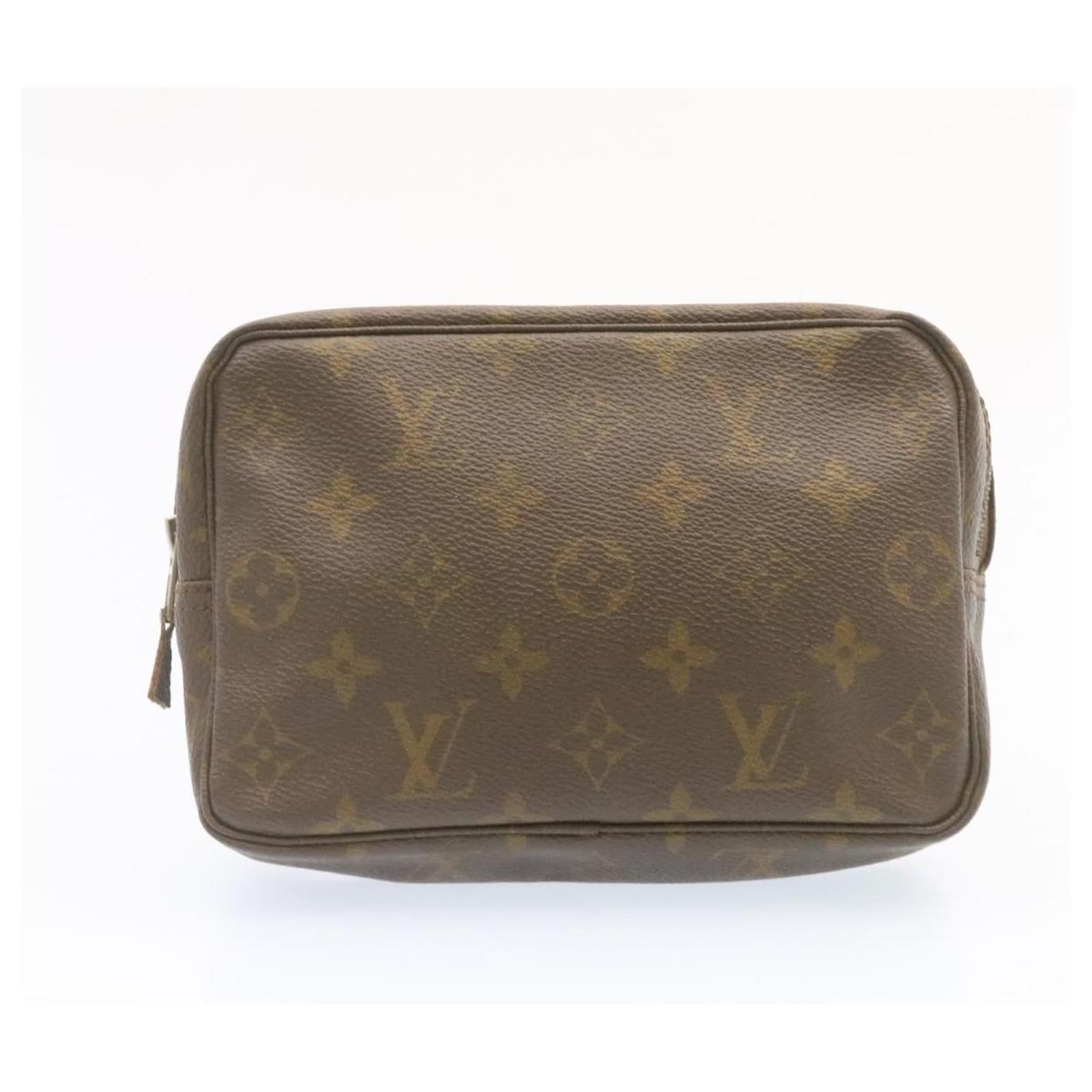 LOUIS VUITTON TROUSSE TOILETTE 18 Cosmetic Pouch Purse Monogram M47526 JUNK