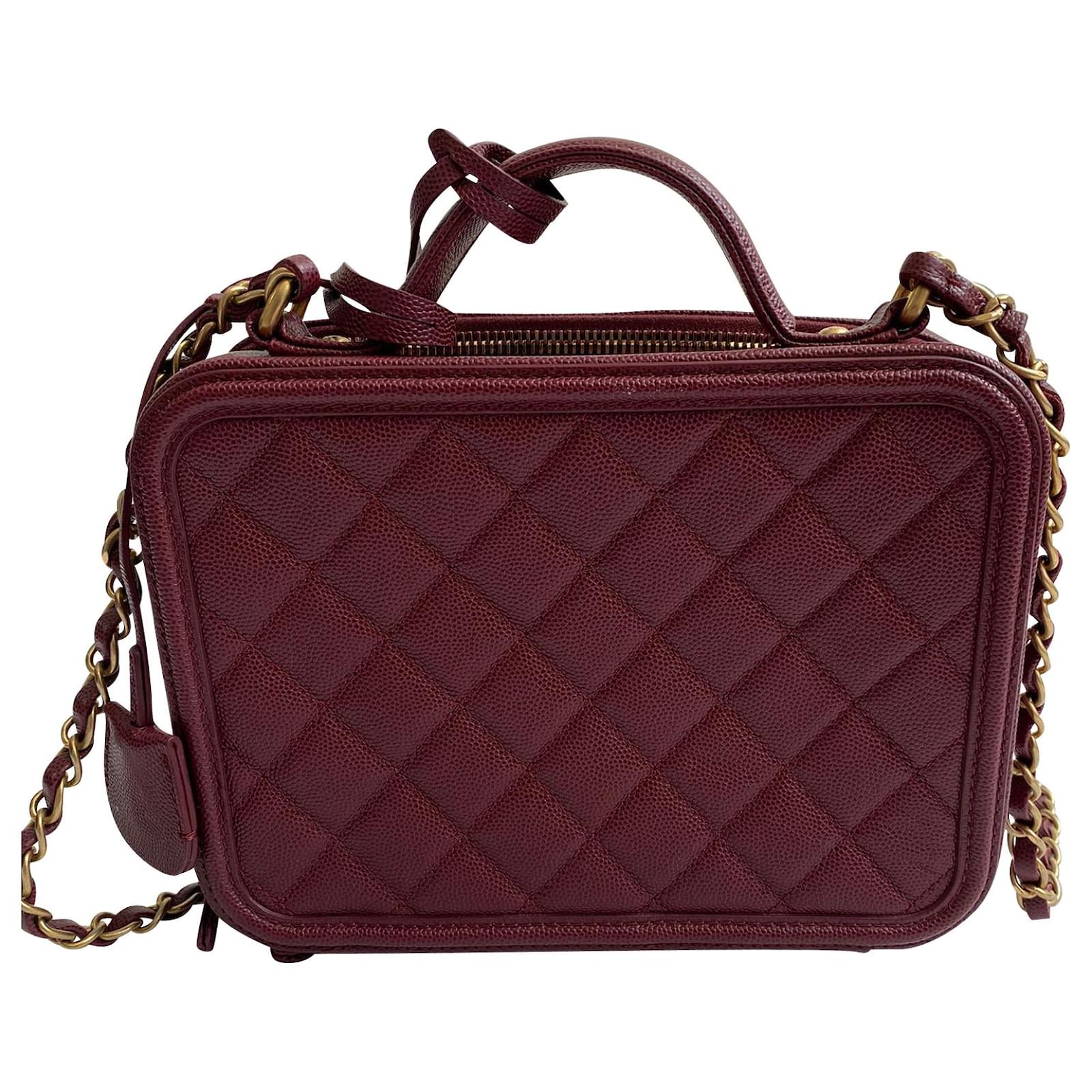 Chanel Burgundy Filigree Vanity Case Dark red Leather ref.370814 - Joli  Closet