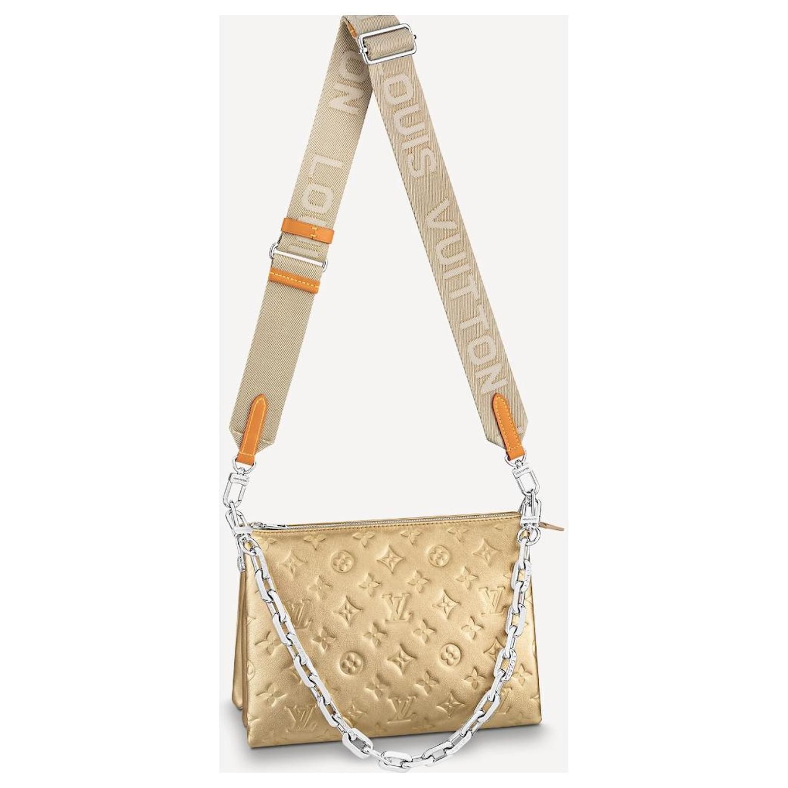 Louis Vuitton Coussin pm bag Cream Leather ref.279714 - Joli Closet