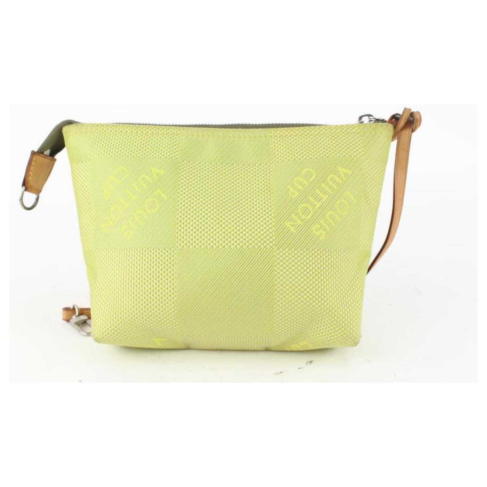 Louis Vuitton Lime Green Damier Geant Volunteer Pouch Pochette Accessoires  Leather ref.374055 - Joli Closet