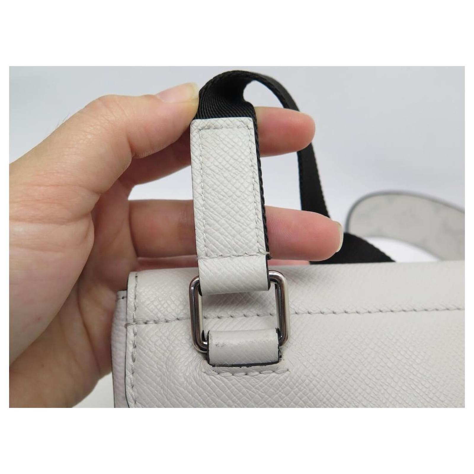 LOUIS VUITTON MESSENGER OUTDOOR BAG WITH FLAP MONOGRAM ECLIPSE M30411 White  Leather ref.376093 - Joli Closet