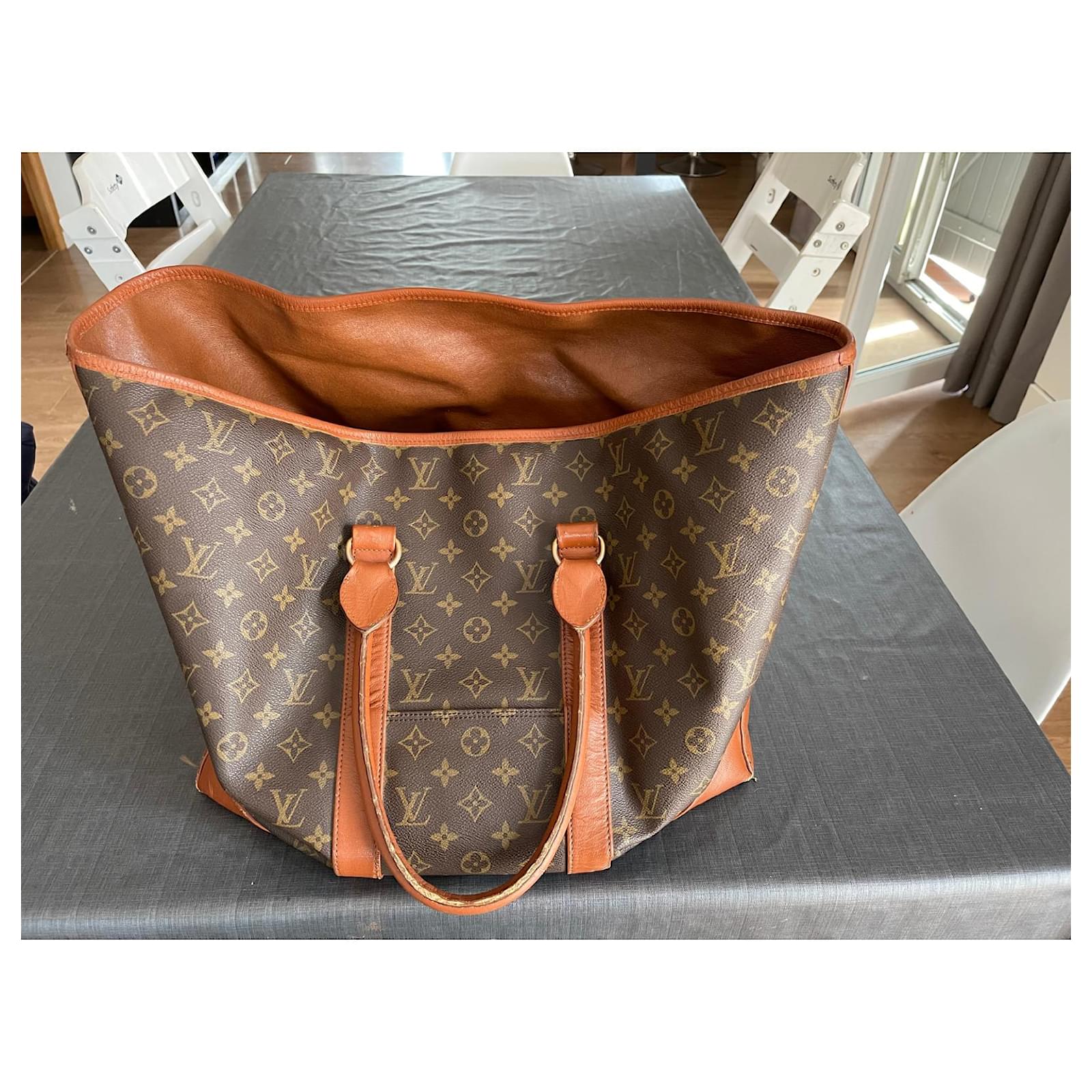 Louis Vuitton Zipped tote bag XL Monogram Sac Weekend GM
