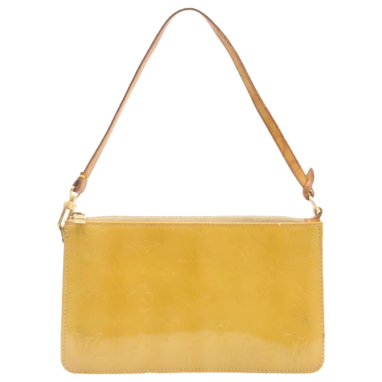 バッグ Louis Vuitton sac chaussures Louis Vuitton Sac Chaussures in Monogram Canvas Used – Weekly Lux Drop