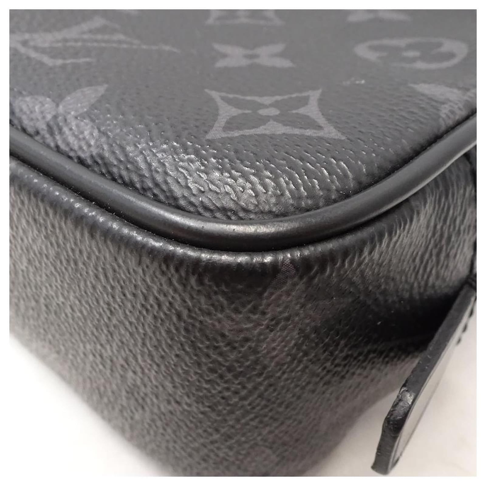 Used] Louis Vuitton LOUIS VUITTON Second bag Monogram Eclipse Truth  Toilette PM Noir Black M43384 / 049795 Leather ref.379039 - Joli Closet