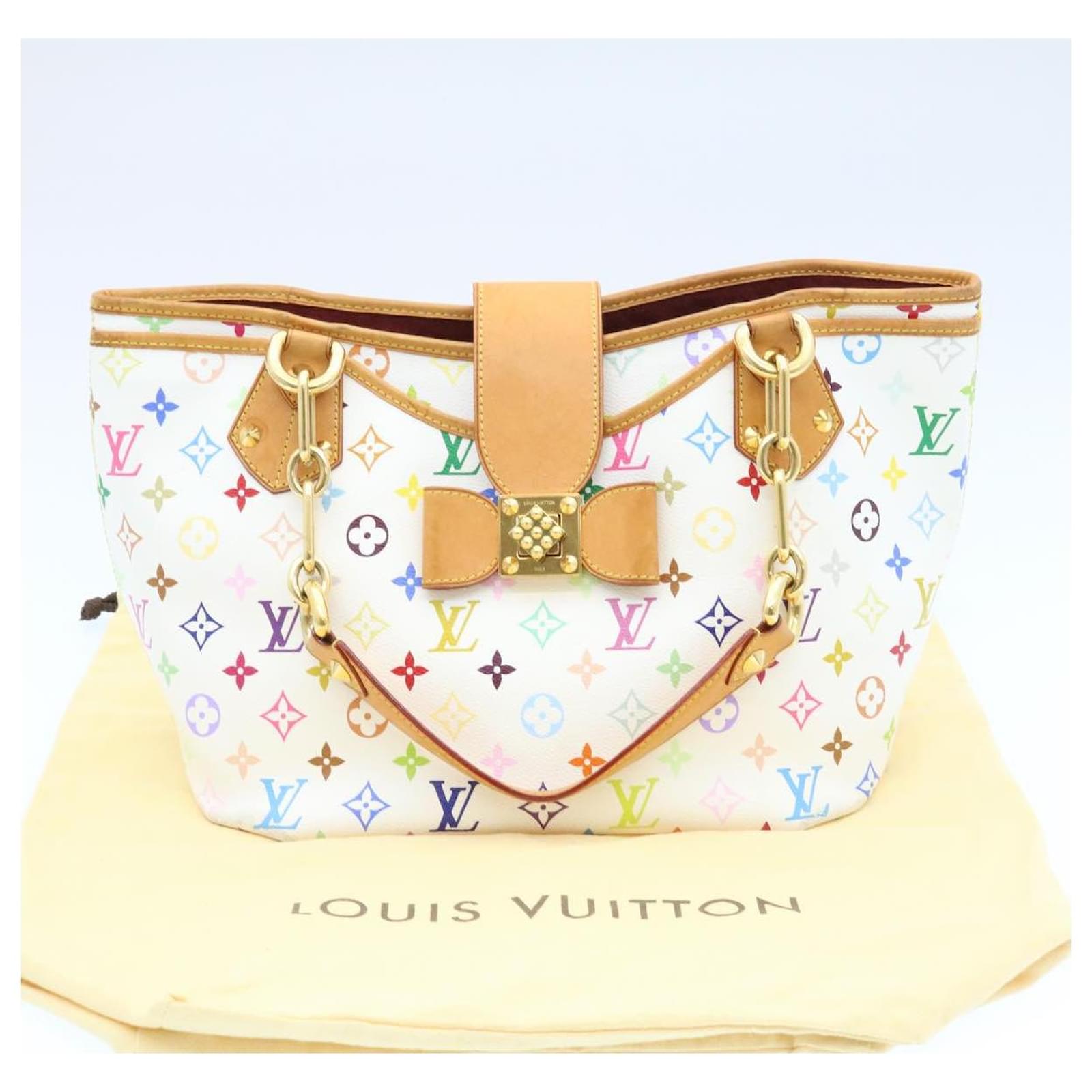 Louis Vuitton Annie GM M40303  Louis vuitton handbags, Louis vuitton,  Vuitton