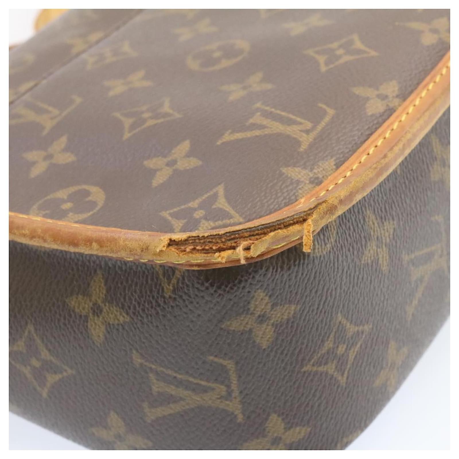 LOUIS VUITTON Monogram Sologne Shoulder Bag M42250 LV Auth ar4803 Brown  Cloth ref.385915 - Joli Closet