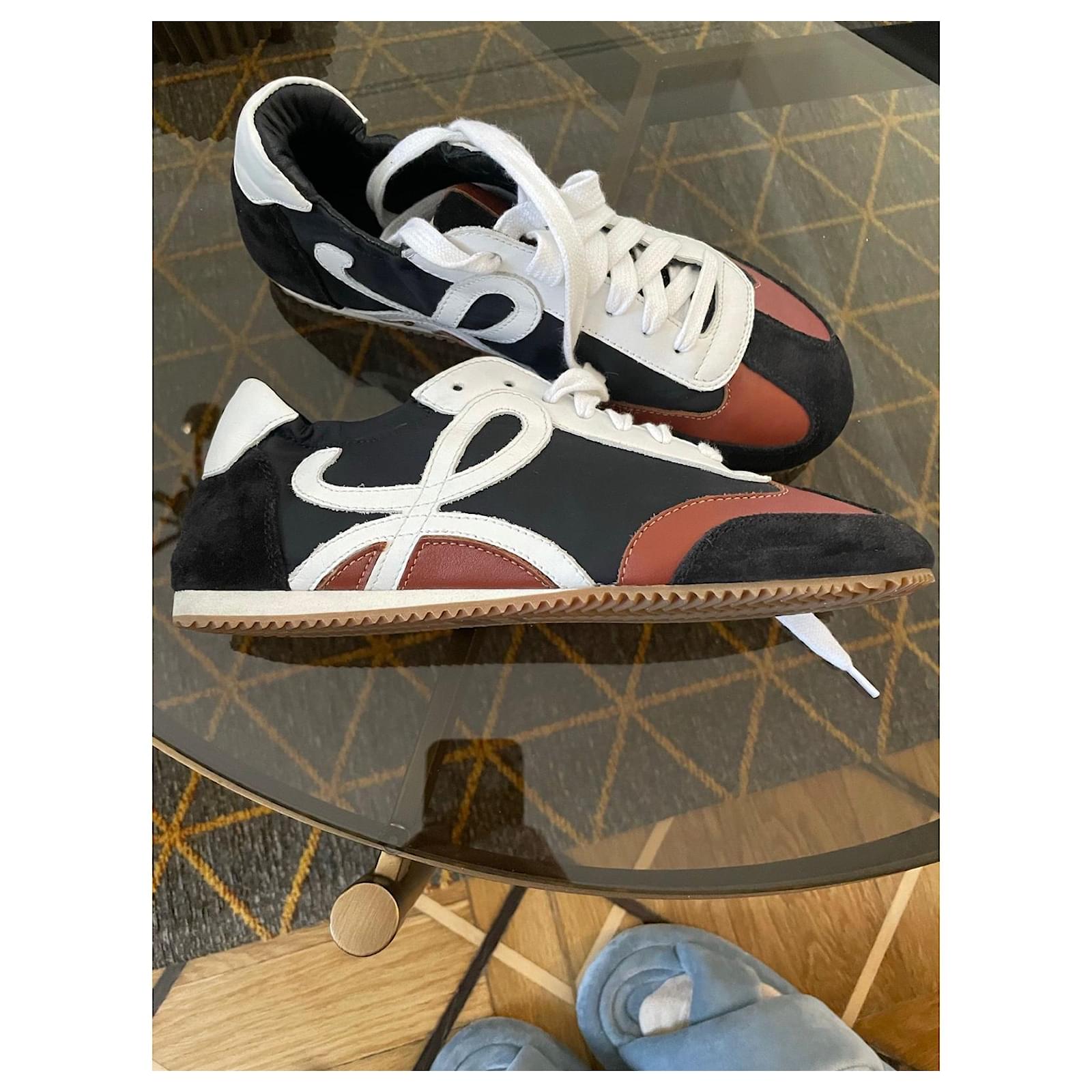 Loewe Sneakers Multiple colors Leather ref.388865 - Joli Closet