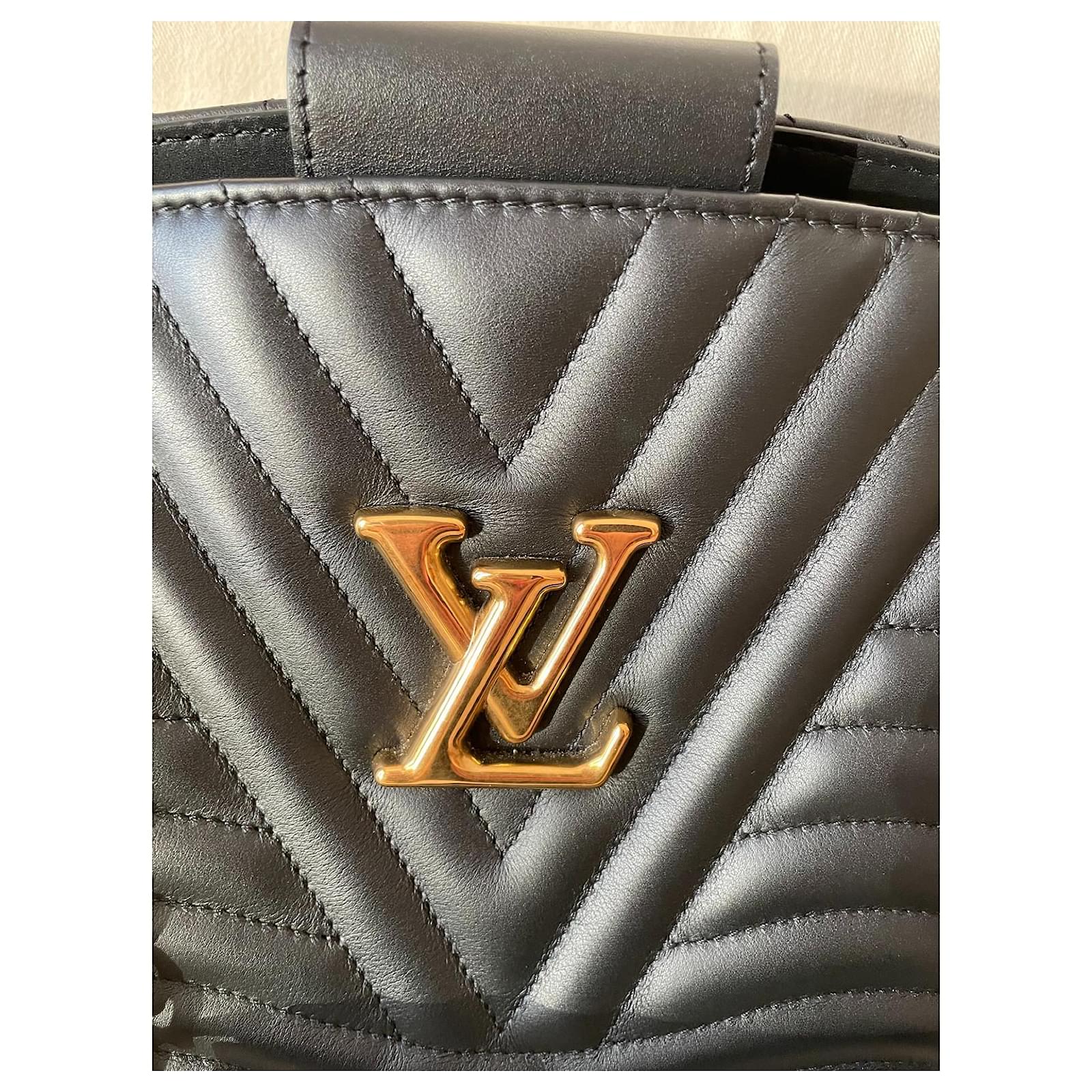 Louis Vuitton GM black New wave bag in new condition Leather ref