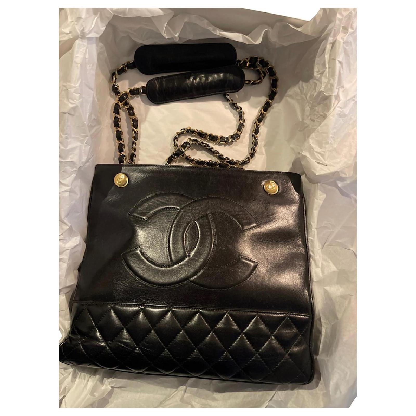 Chanel Large shopping bag Black Leather ref.392108 Joli Closet