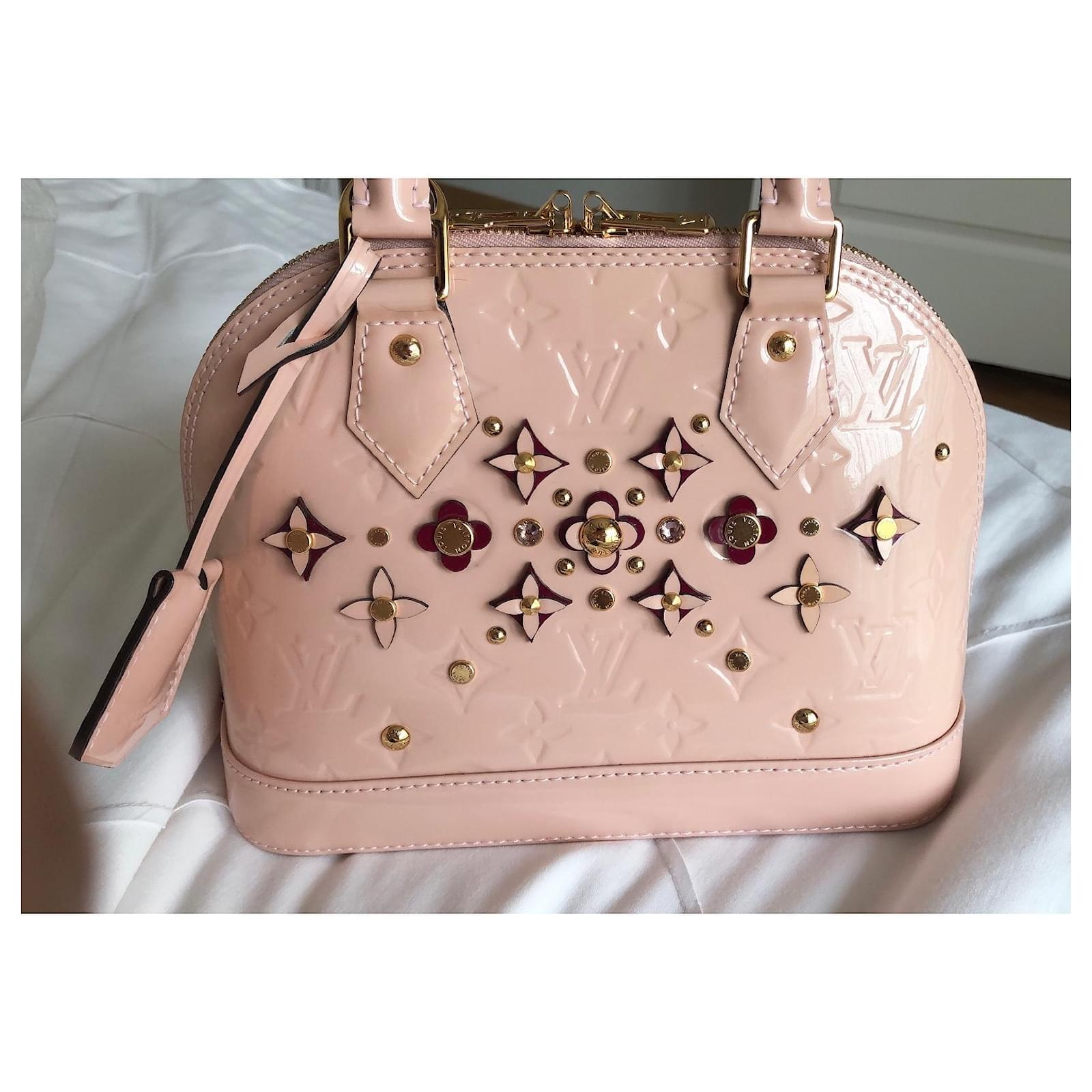 Louis Vuitton Alma BB Pink Flower Patent leather ref.393453 - Joli