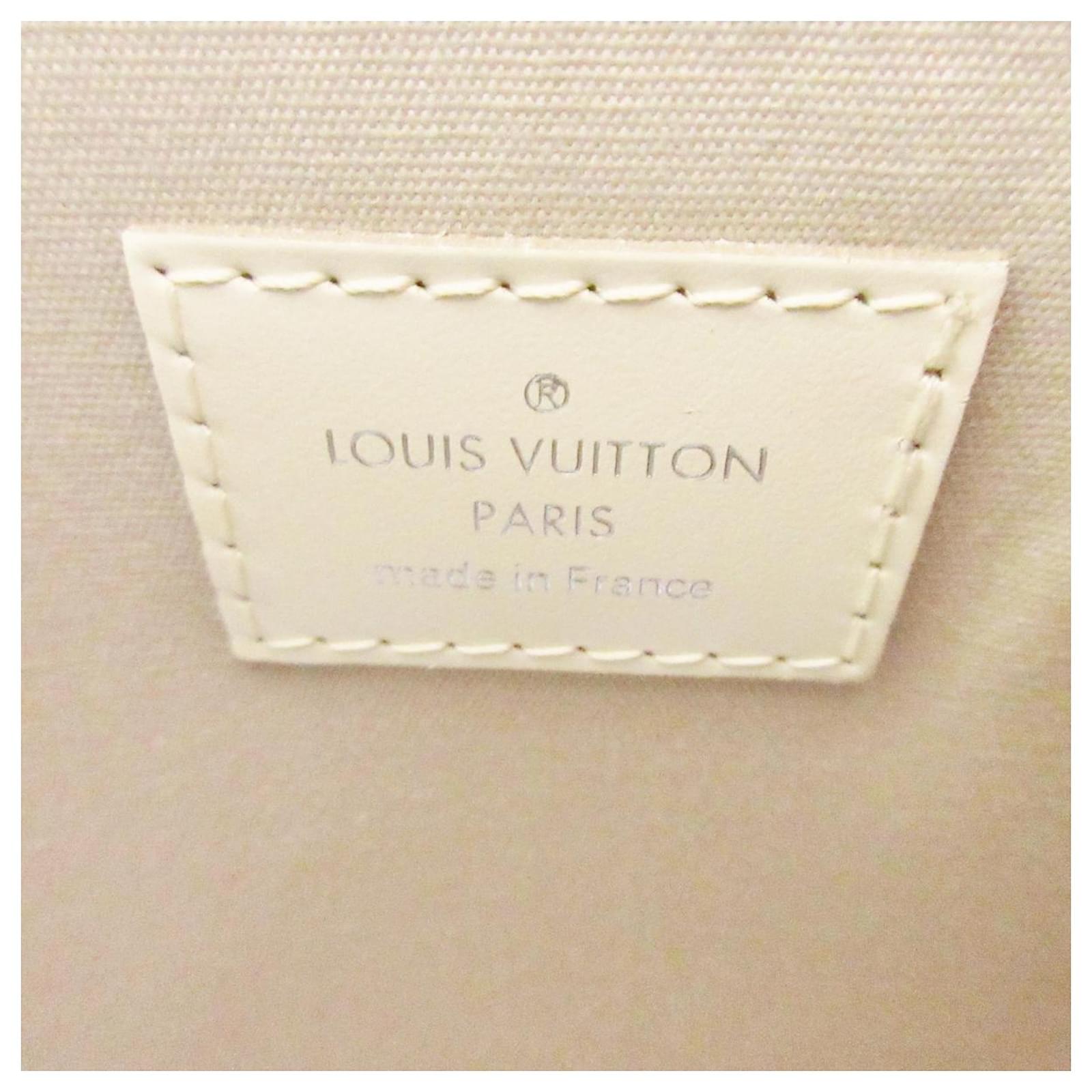 Louis Vuitton Passy Cream Leather ref.393778 - Joli Closet