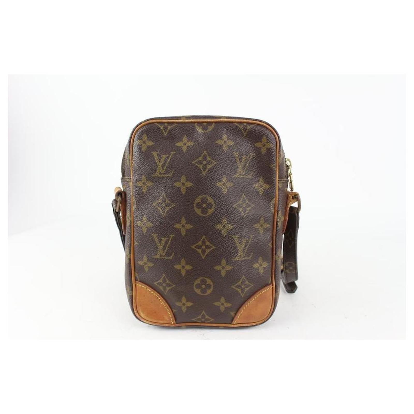 Louis Vuitton Monogram  Crossbody Bag 1014lv28 For Sale at