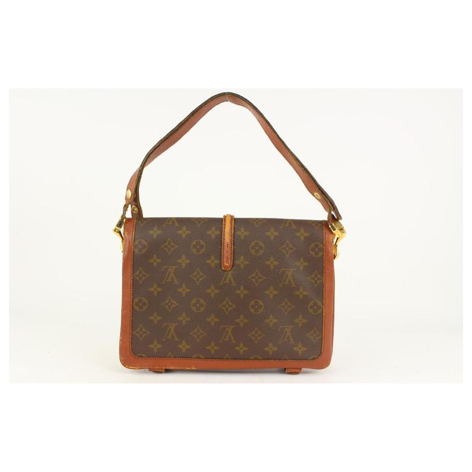 Louis Vuitton Vintage Monogram Sac Rond Point - Shoulder Bags