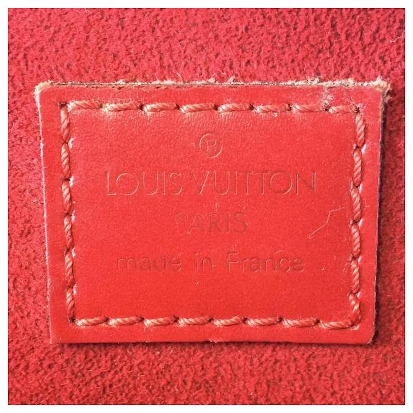 Louis Vuitton Speedy Handbag 395708