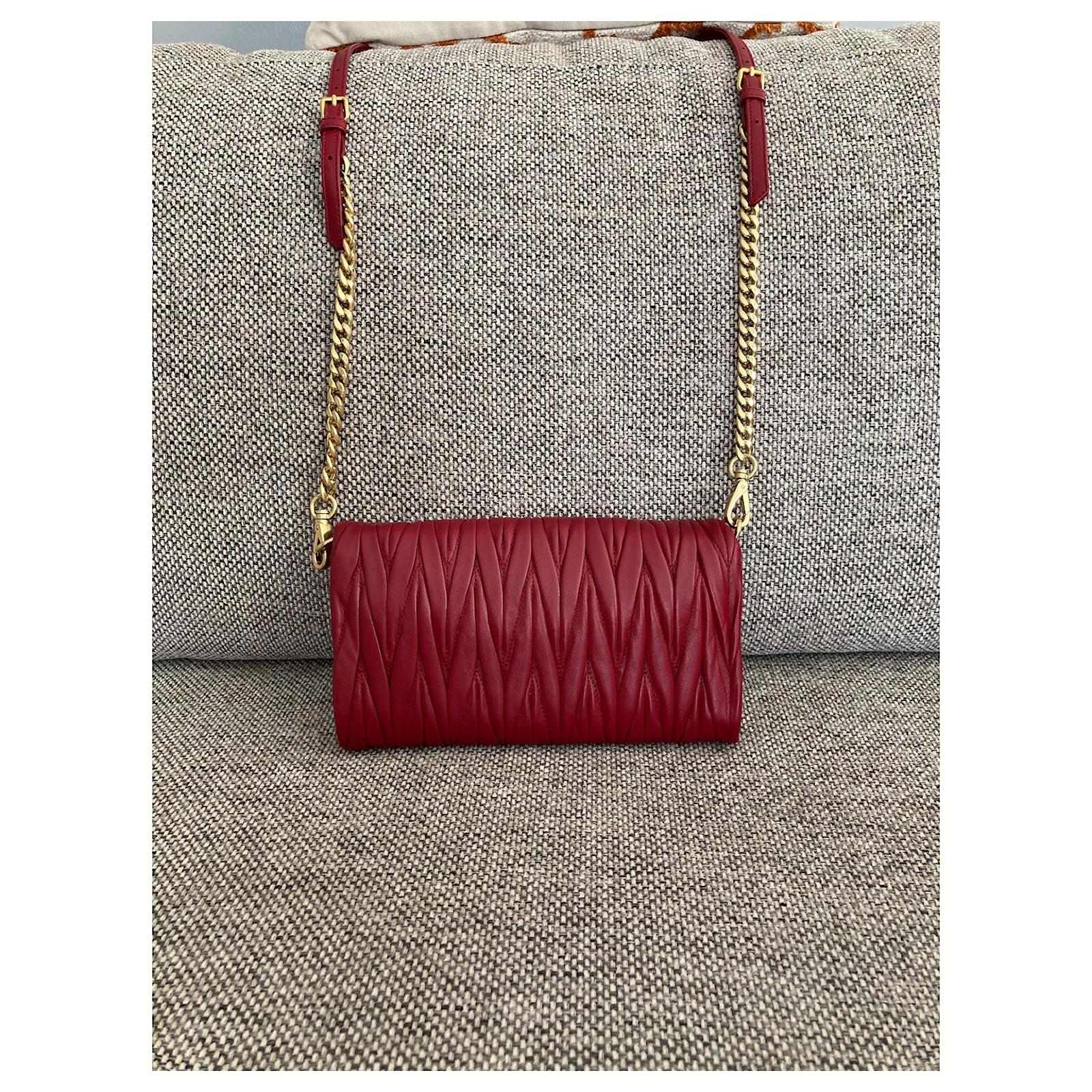 Miu Miu Red Patent Leather Baguette ref.490526 - Joli Closet
