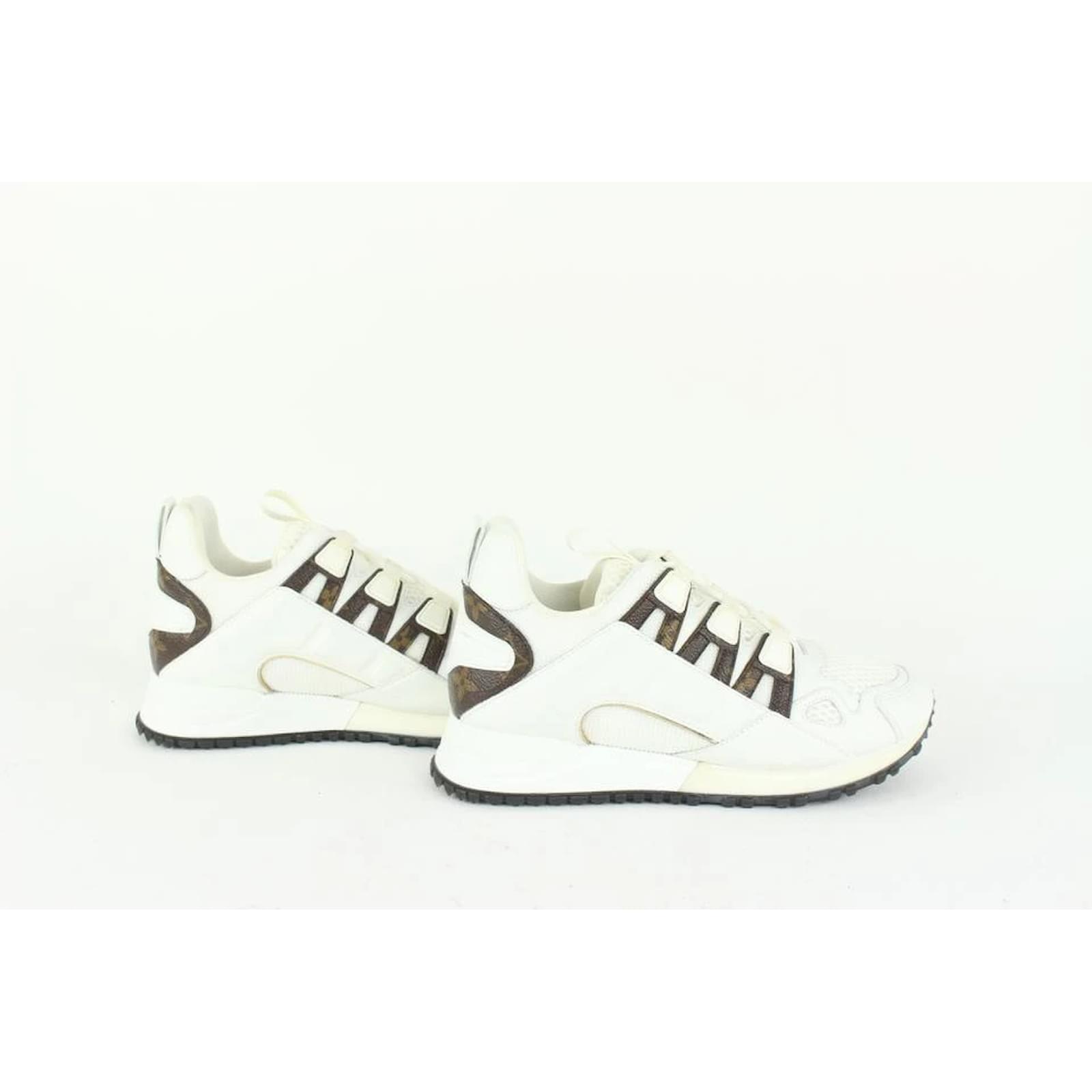 Louis Vuitton Rare Women's Size 35 White x Brown Monogram Run Away Sneaker  ref.396264 - Joli Closet