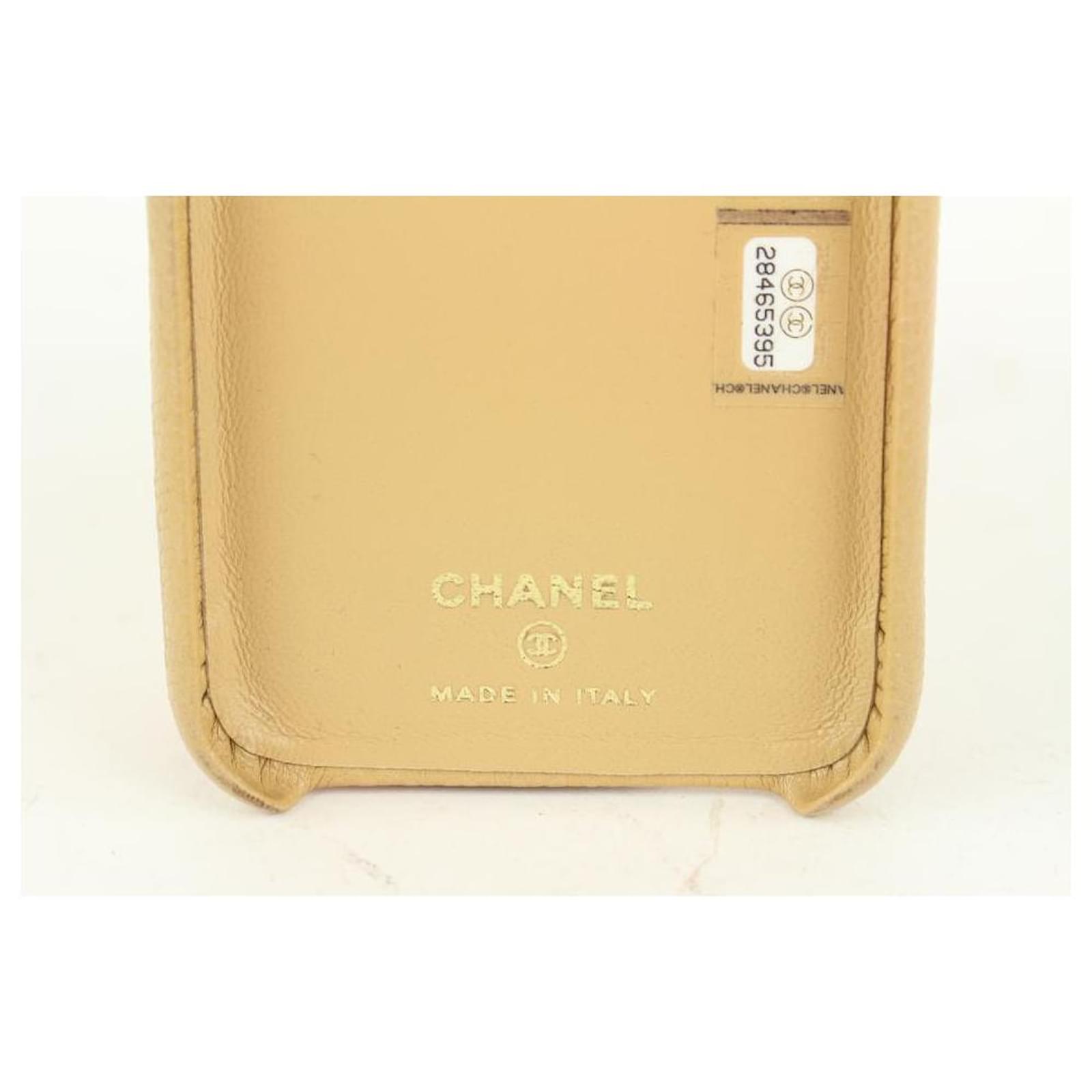 Chanel Beige gesteppte iPhone X Handyhülle aus Kaviarleder ref.397746 - Joli  Closet