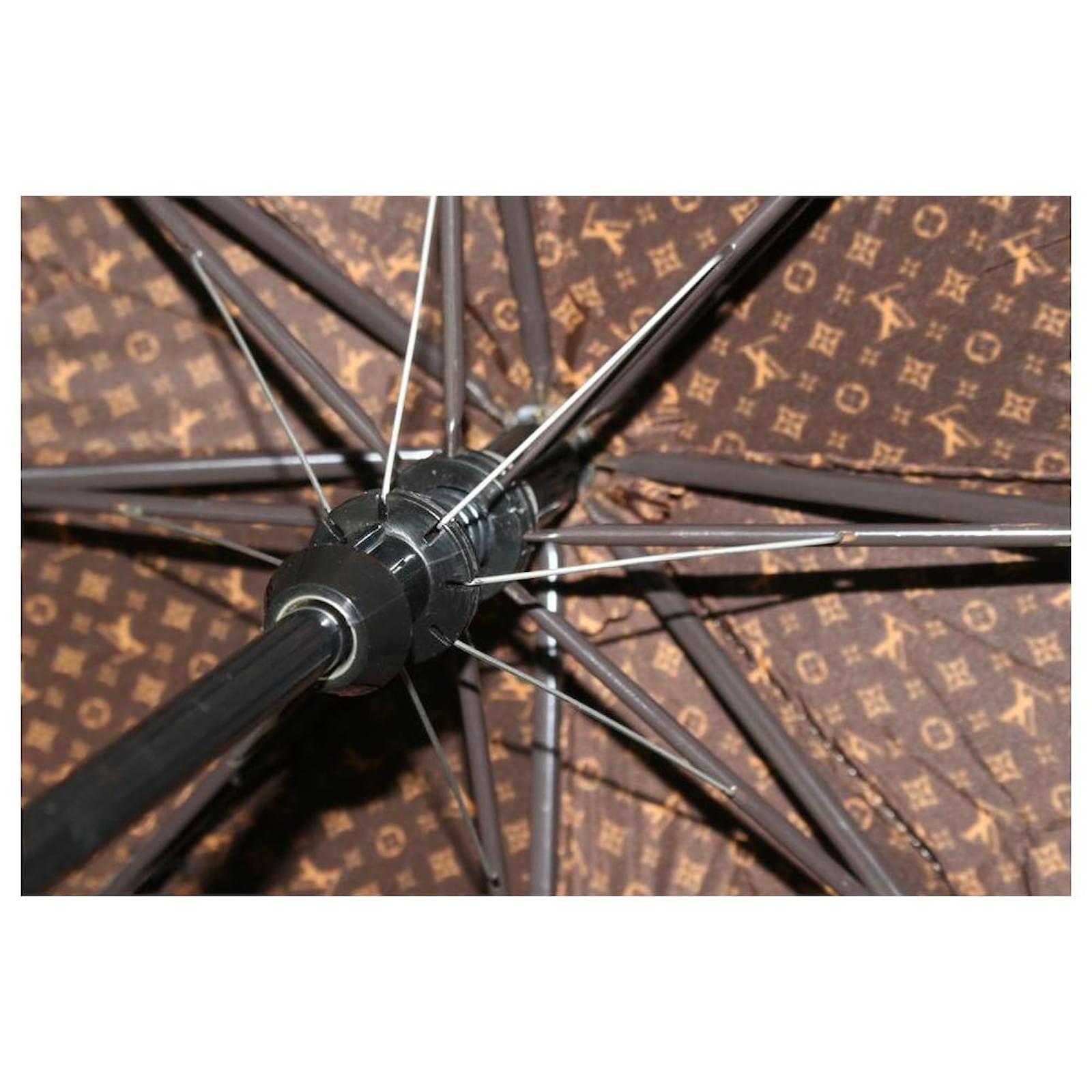 Louis Vuitton Compact Mini Monogram Umbrella ref.399370 - Joli Closet