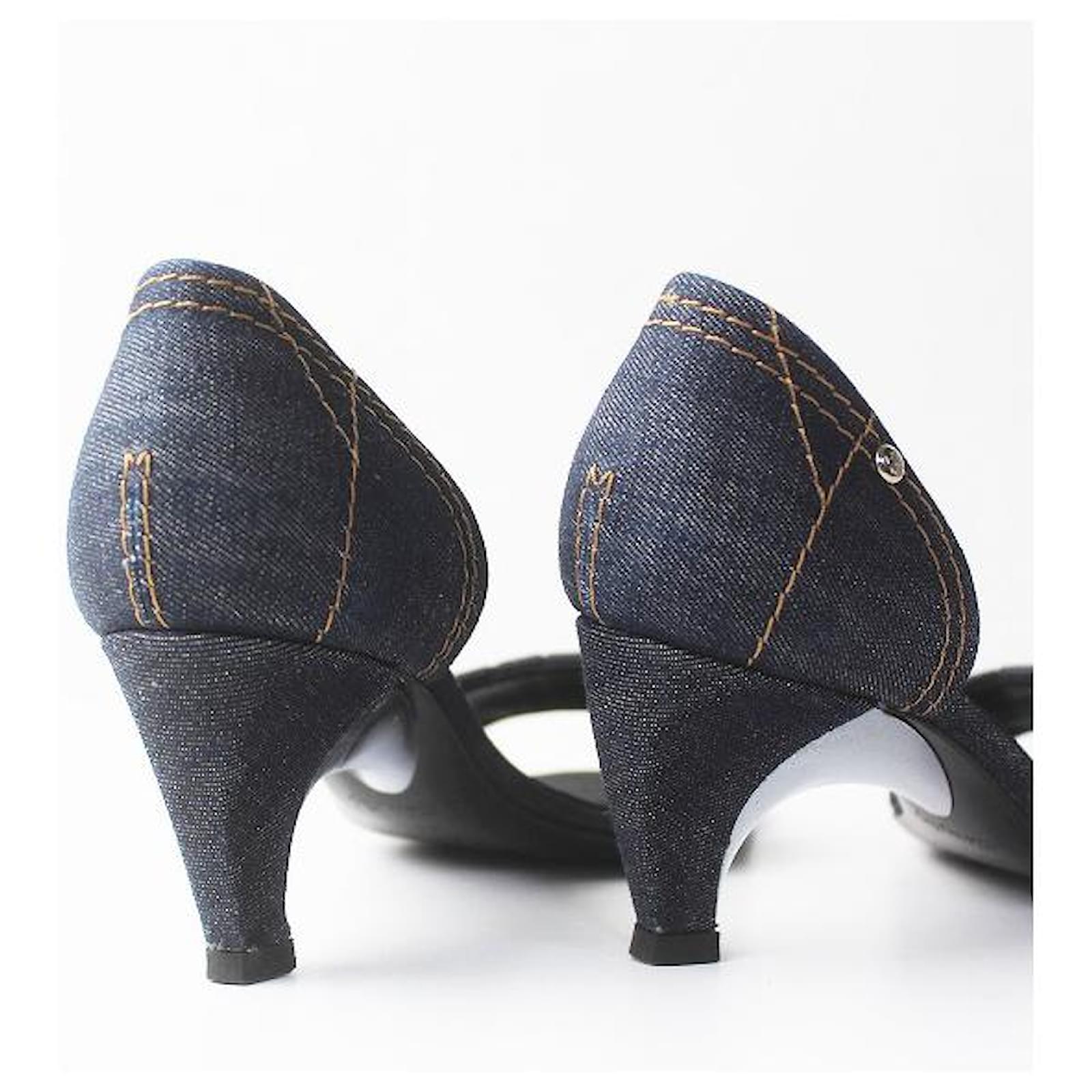 Used] Louis Vuitton Denim Pumps 36 1/2 /// Indigo Shoes Shoes Heels Blue  Cloth ref.399714 - Joli Closet