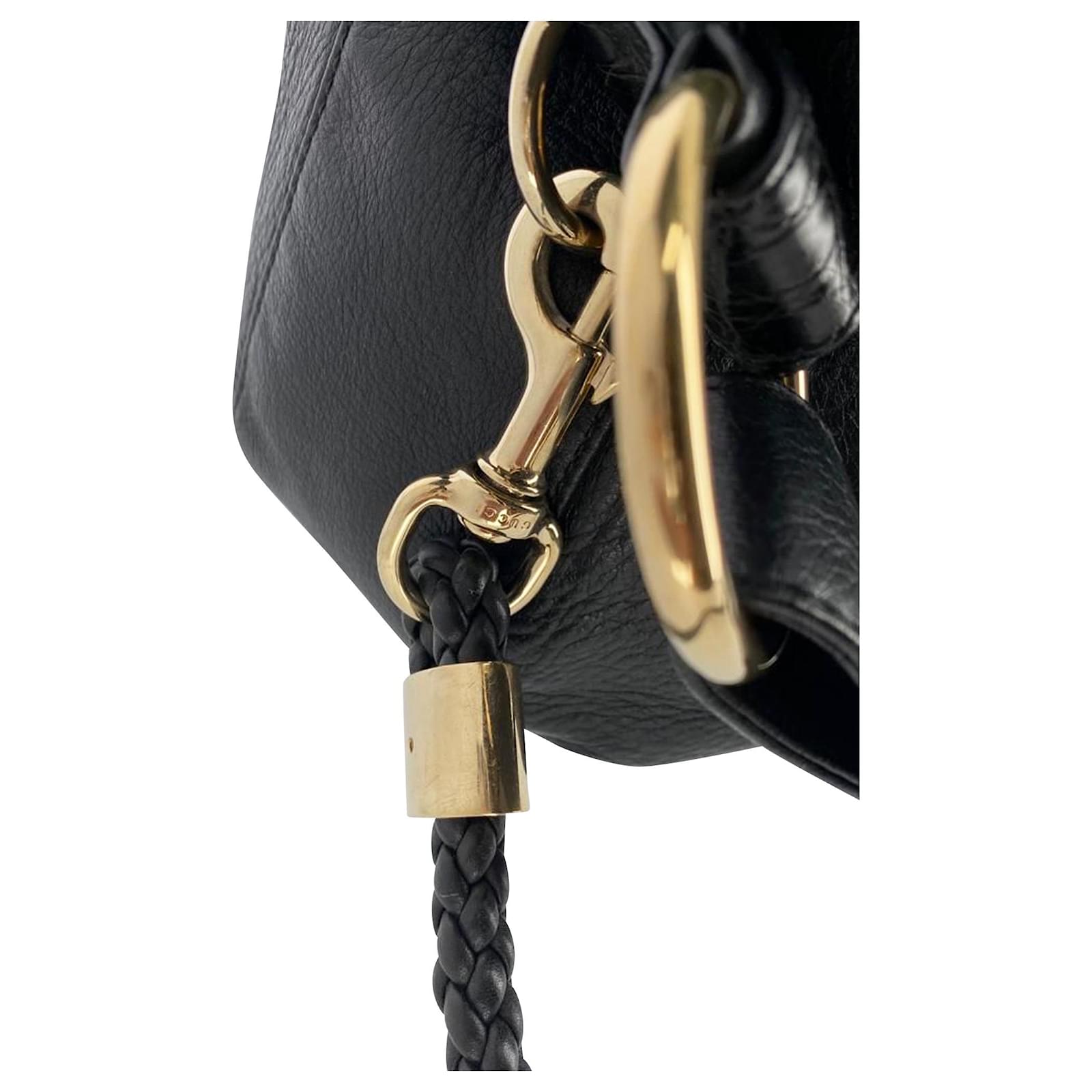 Gucci G Wave Shoulder Bag in Black Leather ref.401954 - Joli Closet