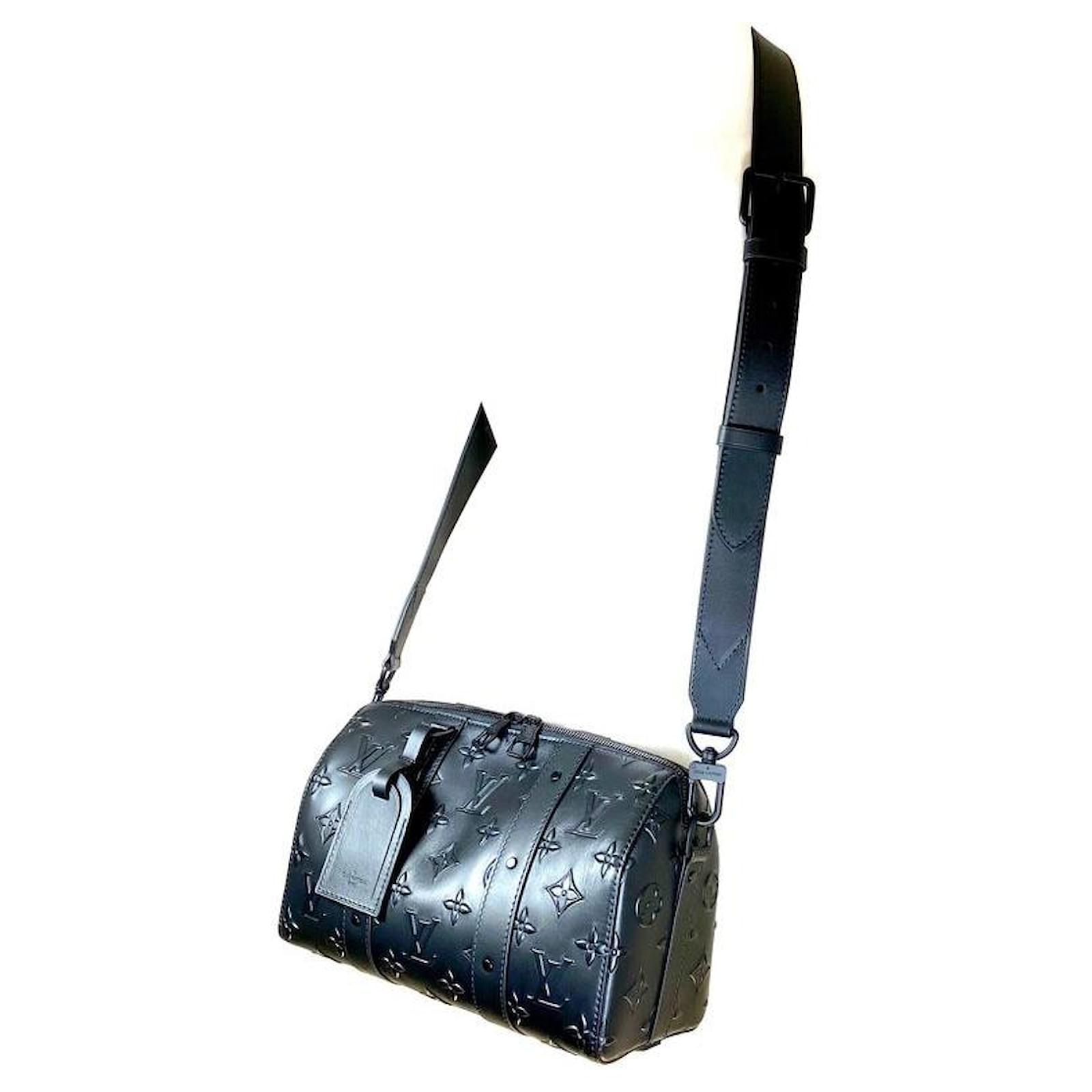 Man Black Cowhide Leather City Keepall Crossbody Shoulder Messenger Bag -  China Crossbody Bag and Fashion Handbag price