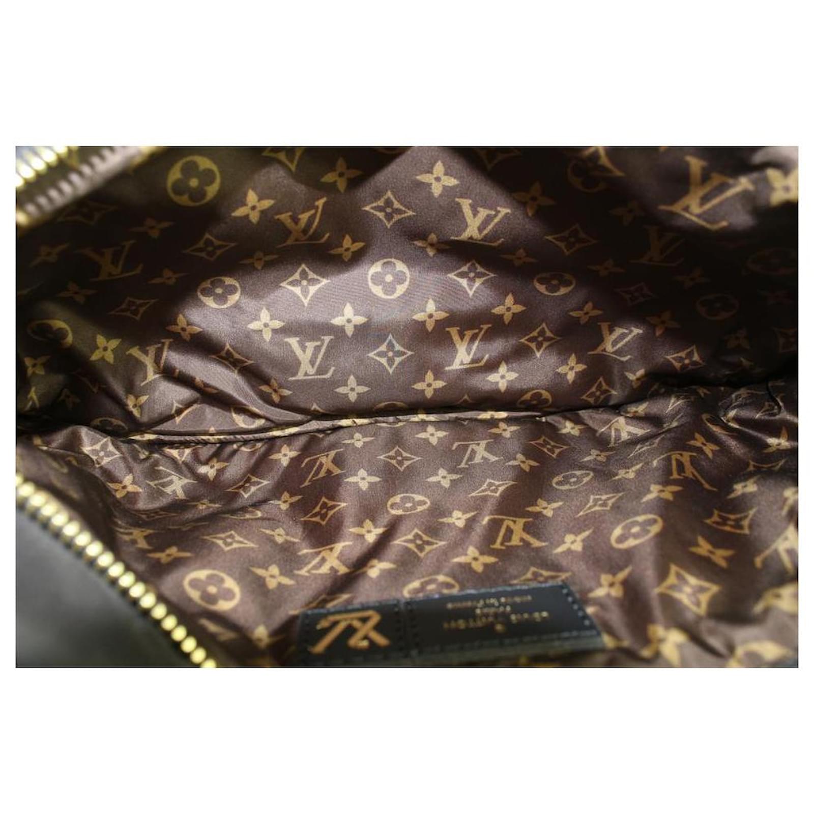 Louis Vuitton Black Puffer Monogram Pillow Multi Pochette Maxi Crossbody Bag  ref.406232 - Joli Closet