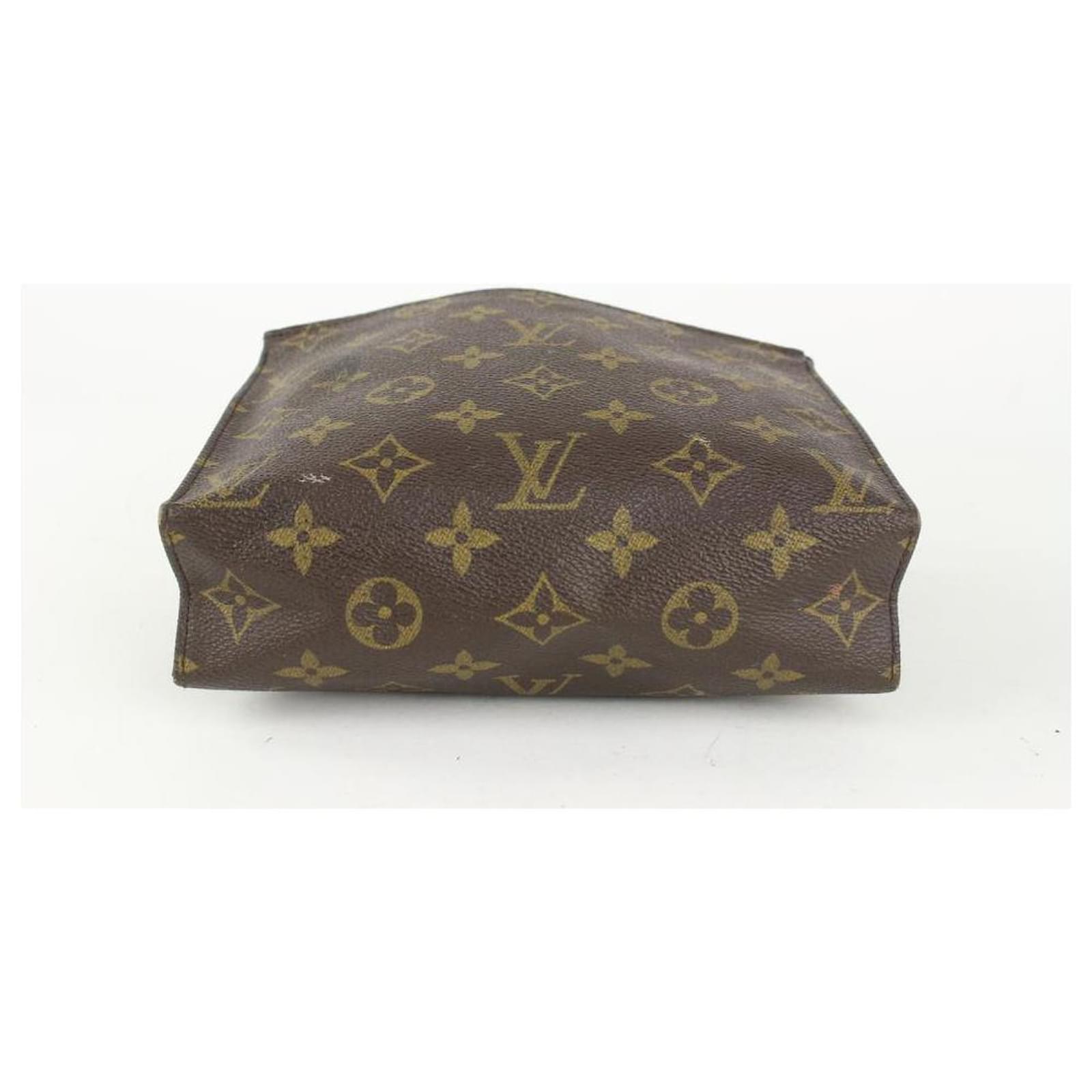 Louis Vuitton Monogram Toiletry Pouch 19 Poche Toilette Pochette Leather  ref.406243 - Joli Closet