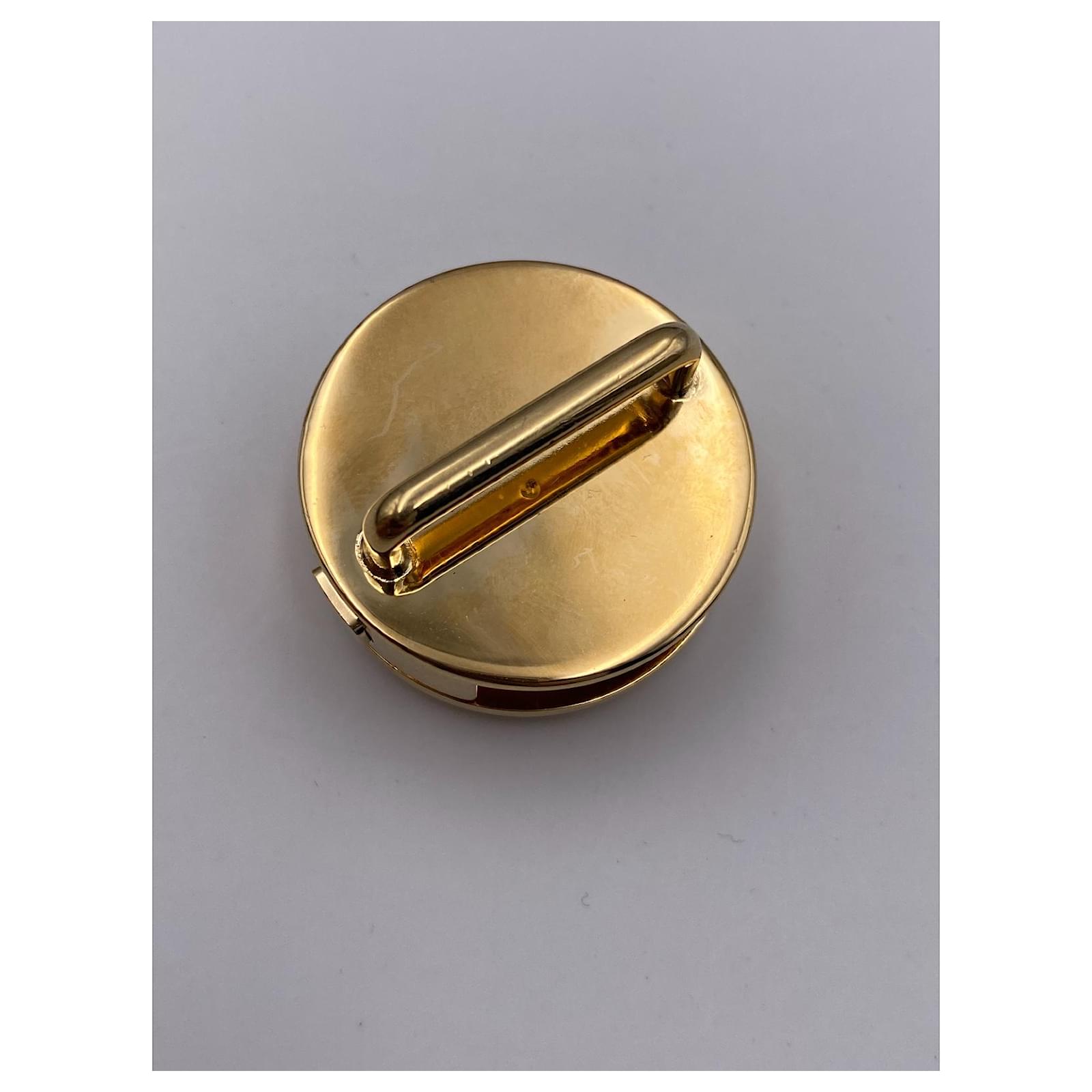 Louis Vuitton Bag charms Golden Steel ref.1011525 - Joli Closet