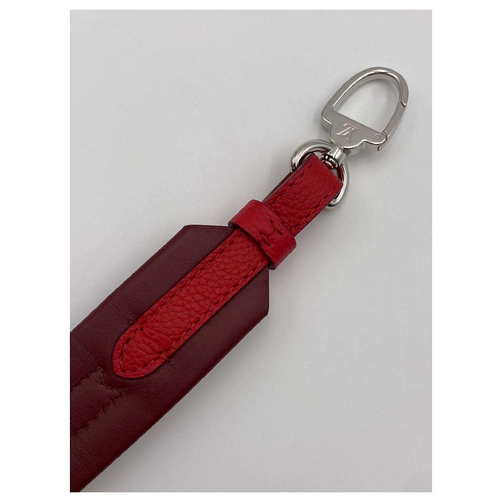 Louis Vuitton Removable shoulder strap Red / burgundy leather Dark red  ref.337303 - Joli Closet