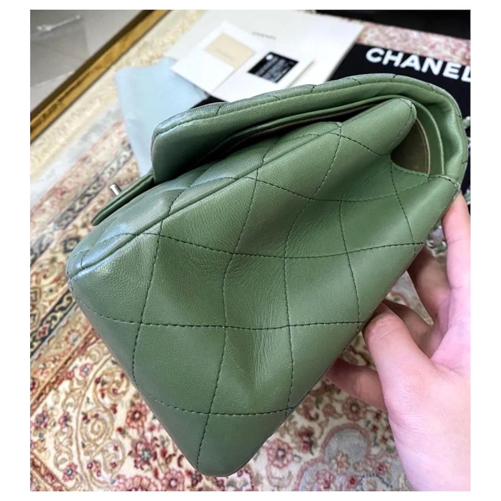 Chanel Jumbo Timeless Classic flap bag
