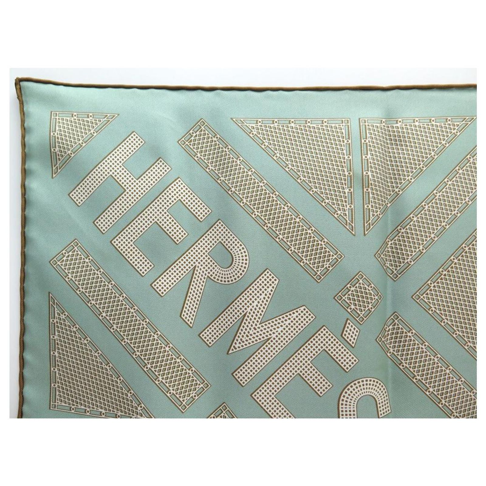 Foulard Hermès Sellier En Soie - Modèle Multicolore Vintage - Occasion - Fabriqué En France