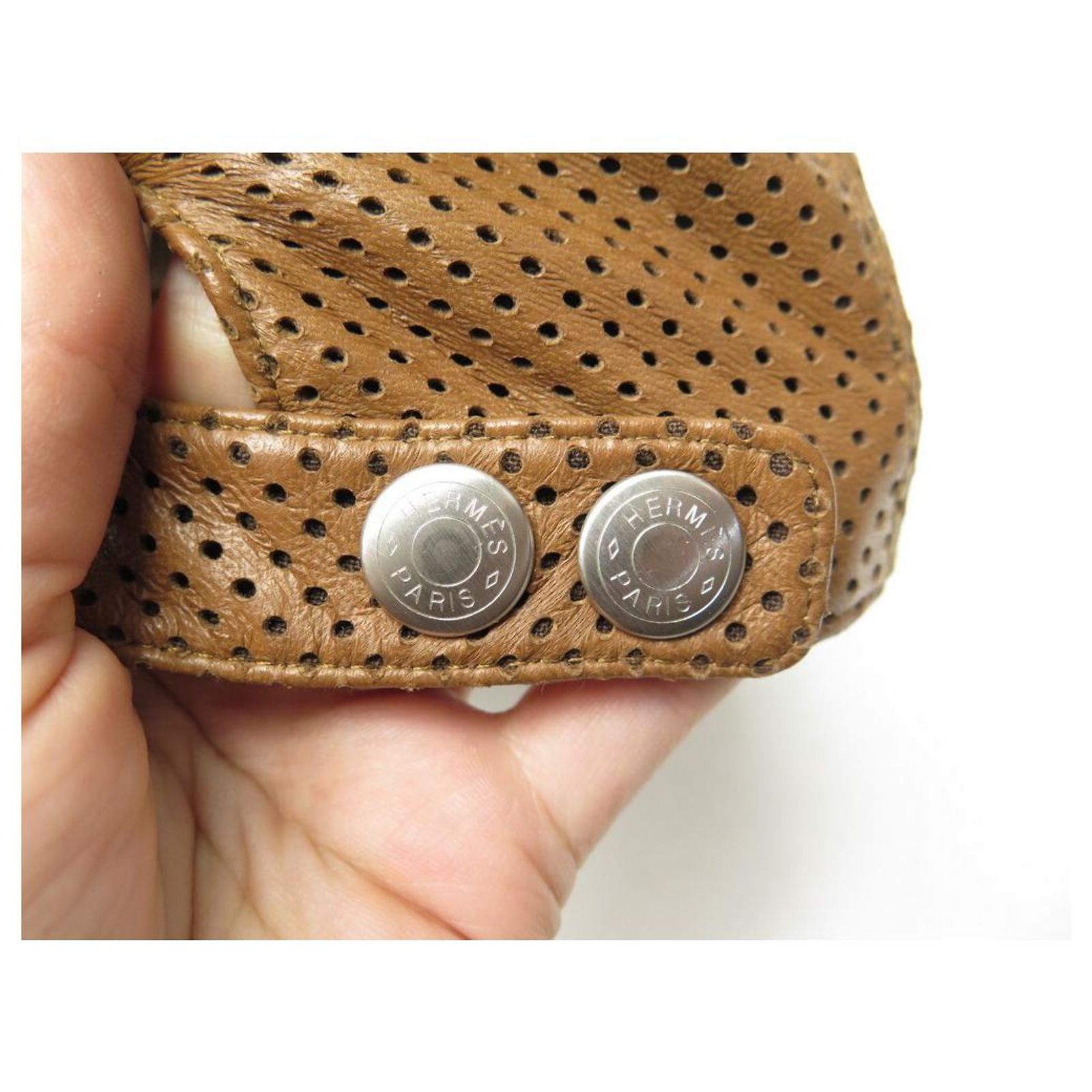 Casquette MOTSCH Pour HERMES En Cuir - Taille 56, Thème Paris, Grise, Occasion Portée