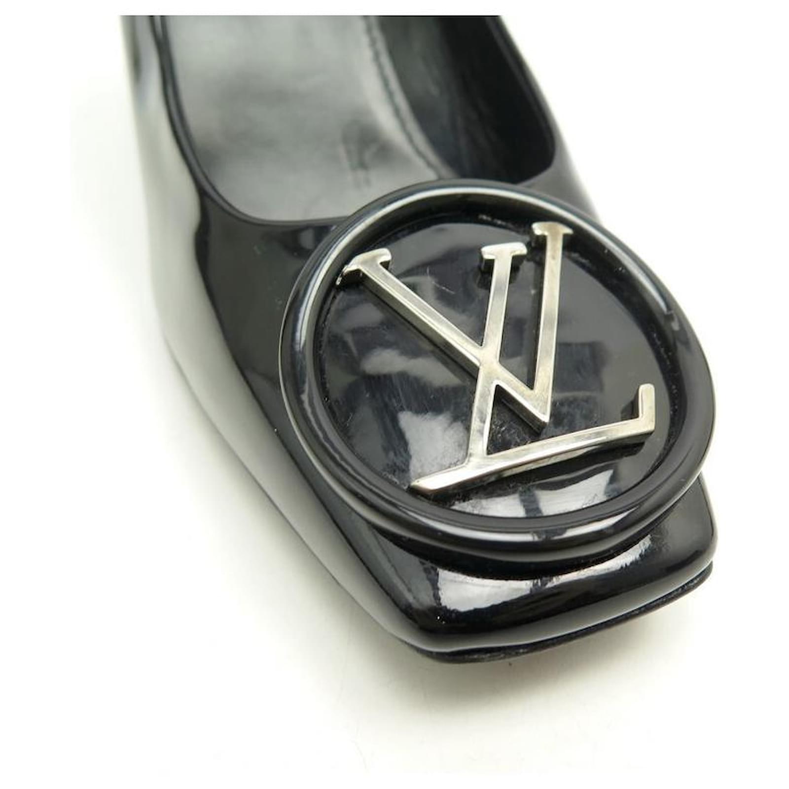 Louis Vuitton Black Satin Madeleine Pump 38 – STYLISHTOP