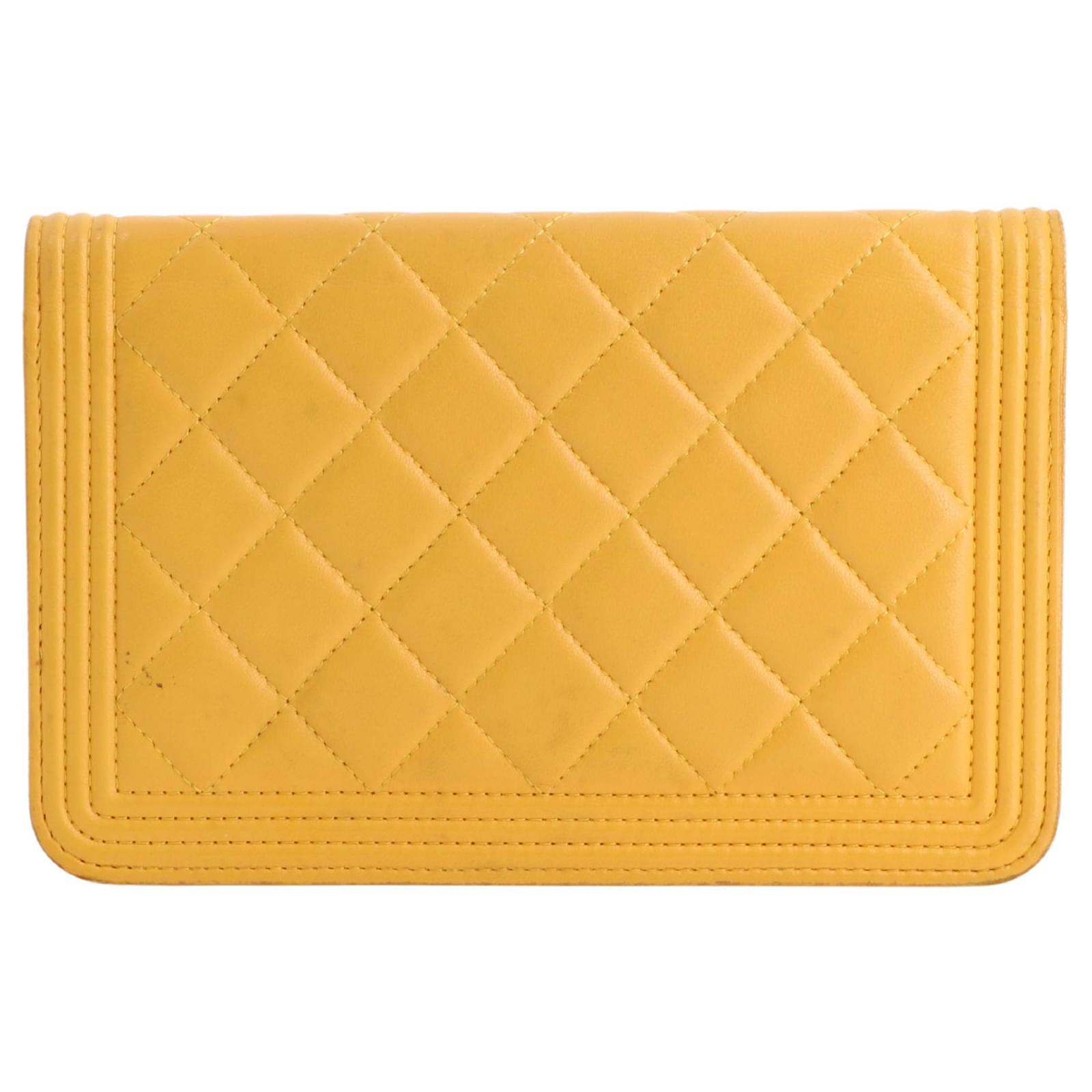Chanel CC Quilted Caviar Wallet on Chain Yellow Pony-style calfskin  ref.982827 - Joli Closet