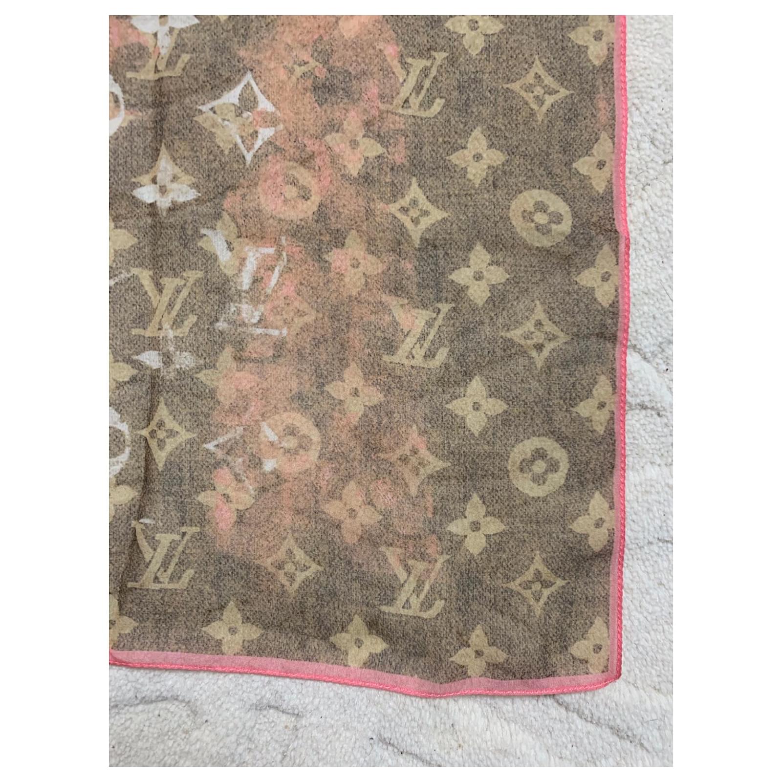 Louis Vuitton graffiti Pink Silk ref.411842 - Joli Closet