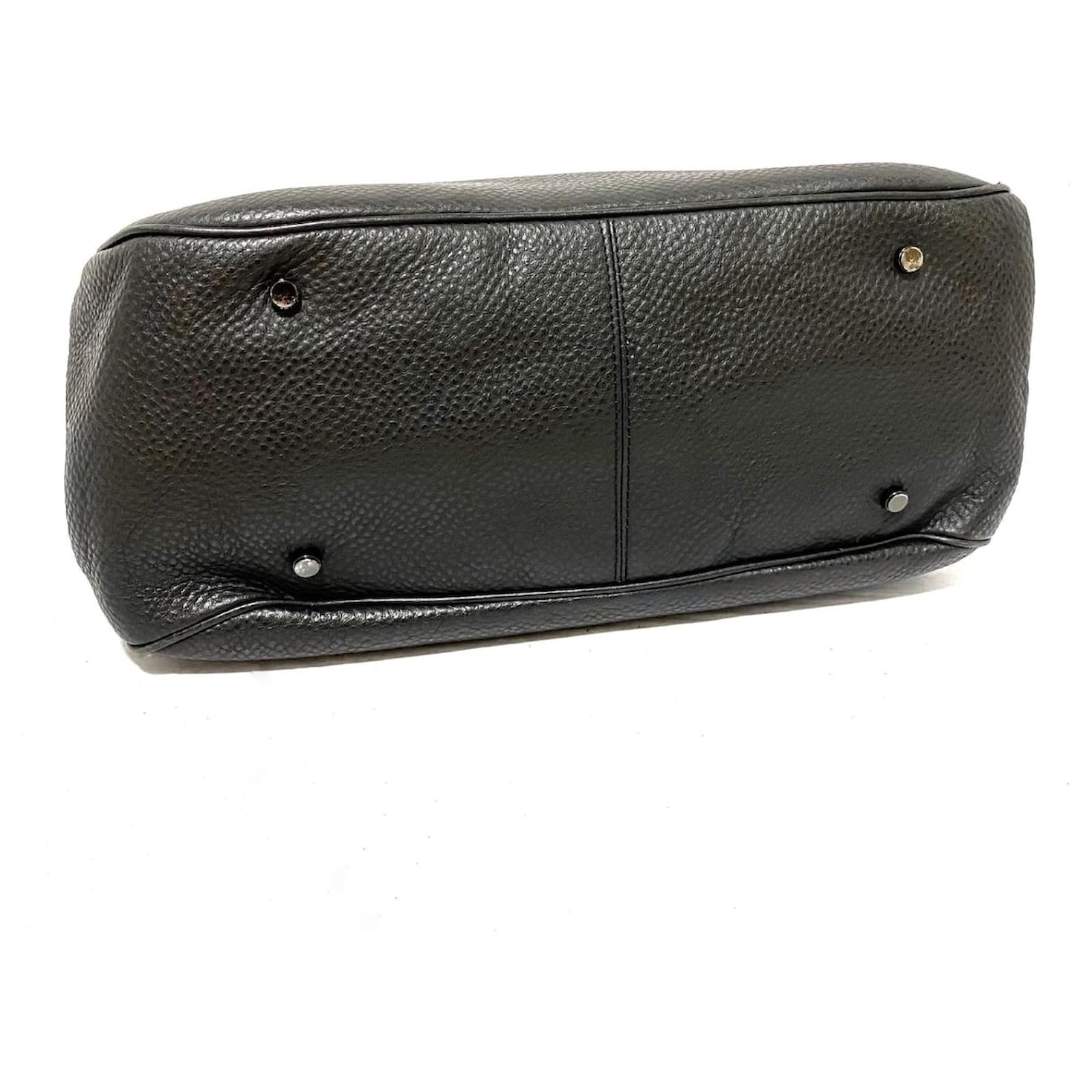 Salvatore Ferragamo Shoulder Bag Black Leather ref.412109 - Joli Closet