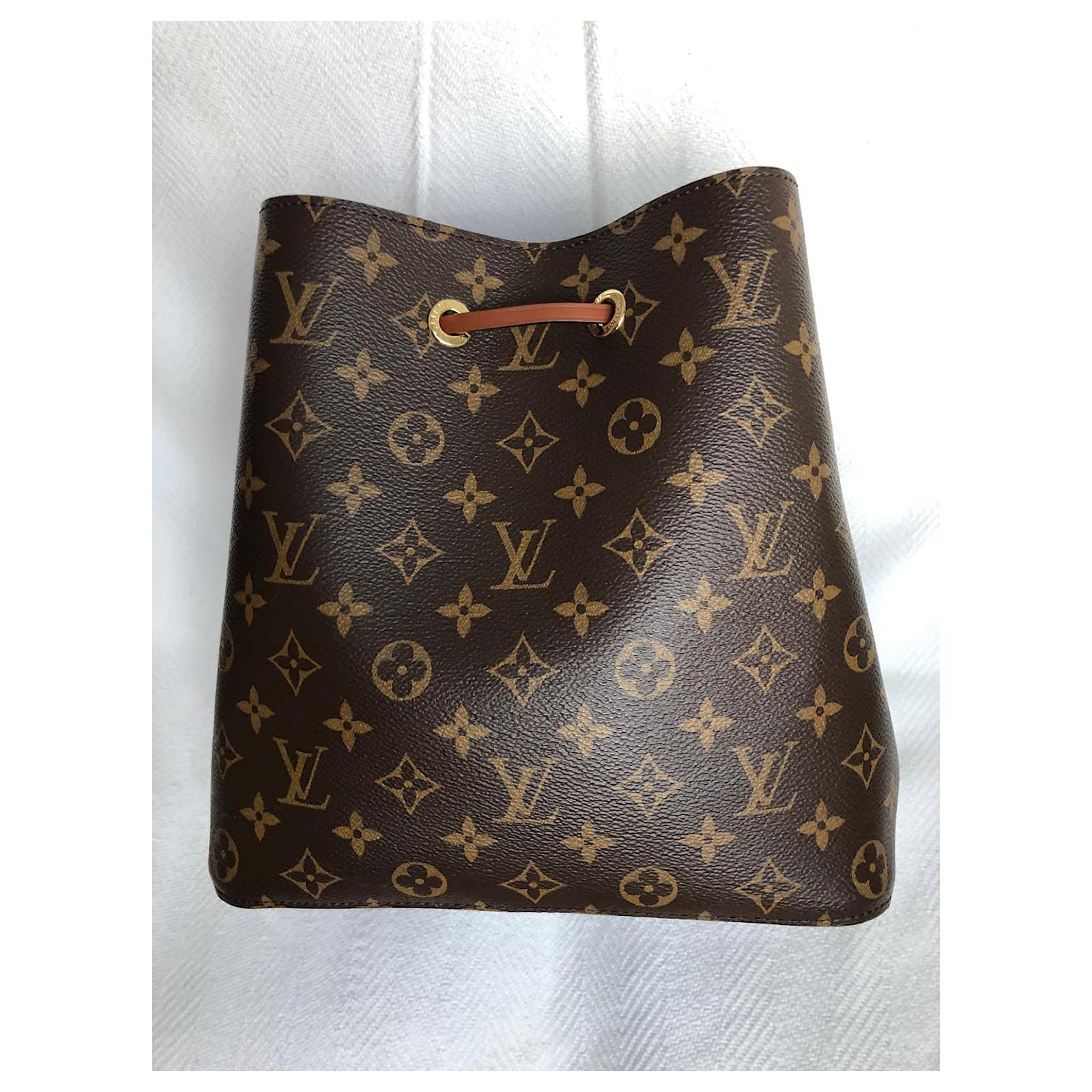 Louis Vuitton Neonoe Monogram Canvas Shoulder Bag