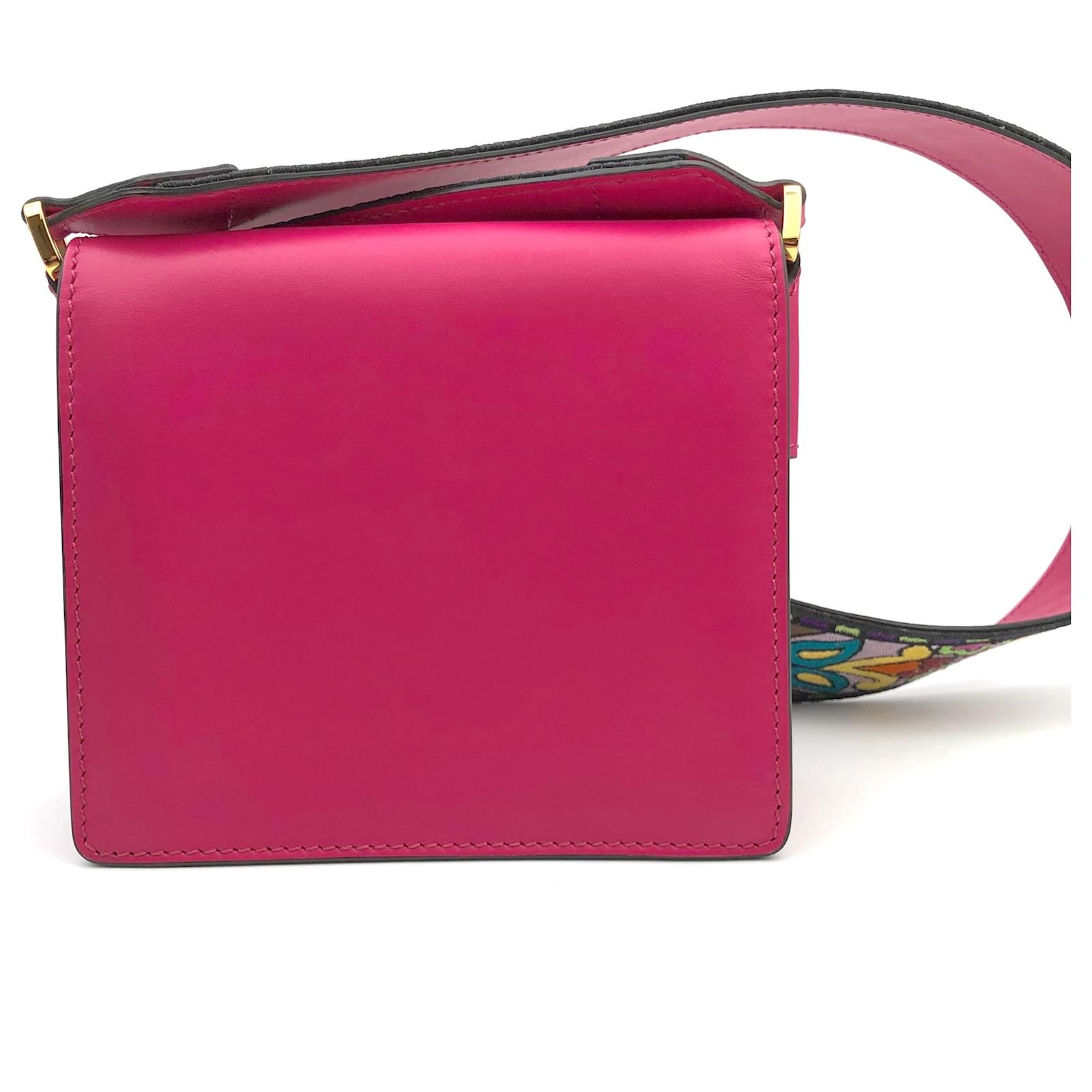 バッグ・カバンその他 ETRO Woman Mini bag Pink WP1E0001AA033 F1218 ECCO® Medium Soft Pebbled Pinch Leather Shoulder Bag | Pink