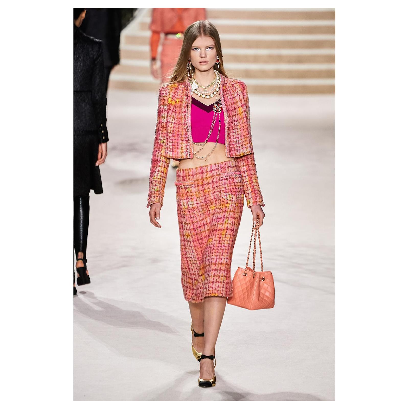 CHANEL 14A Fall 2014 Supermarket Collection Pink Tweed Jacket ref