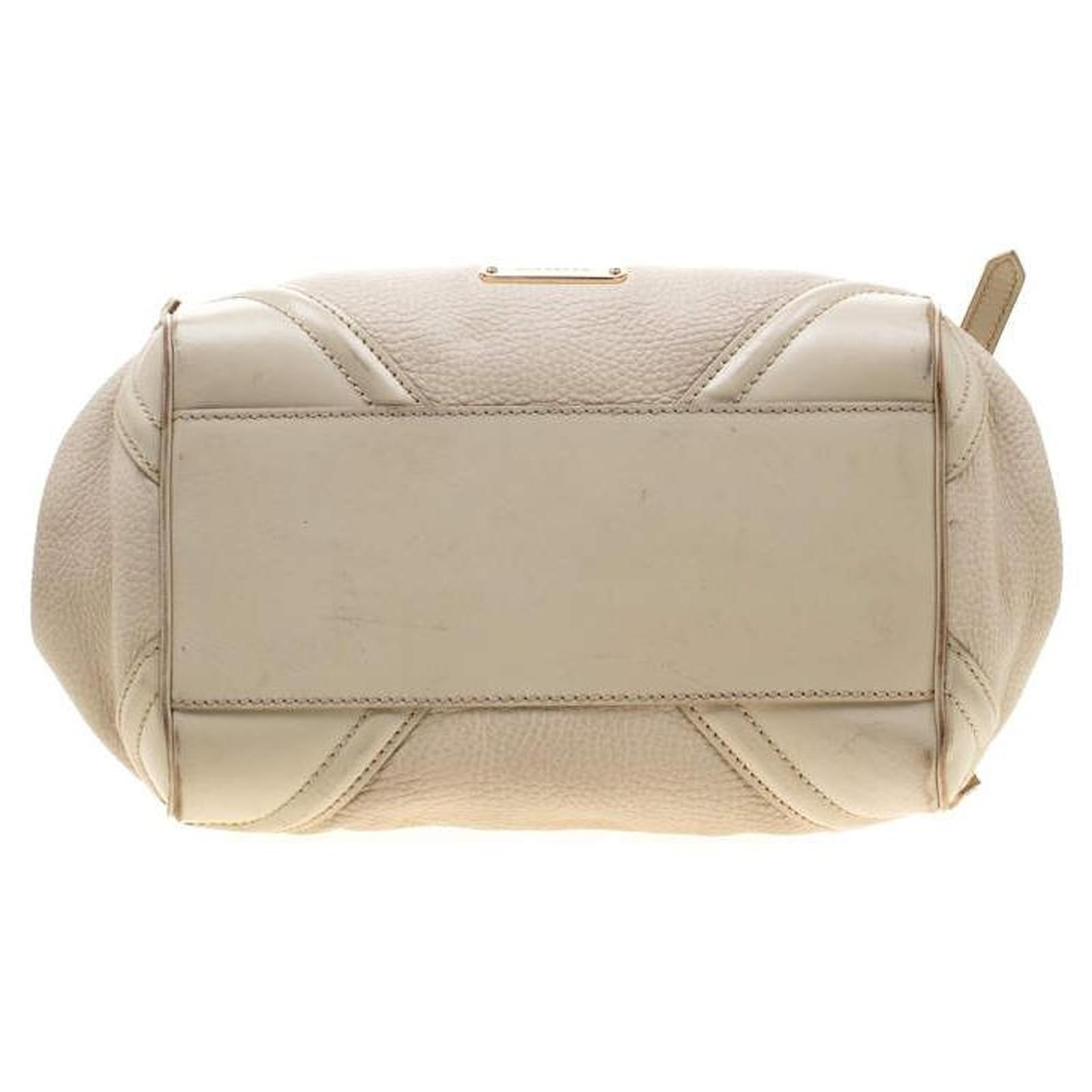 Burberry Handbags Beige Cloth ref.409338 - Joli Closet