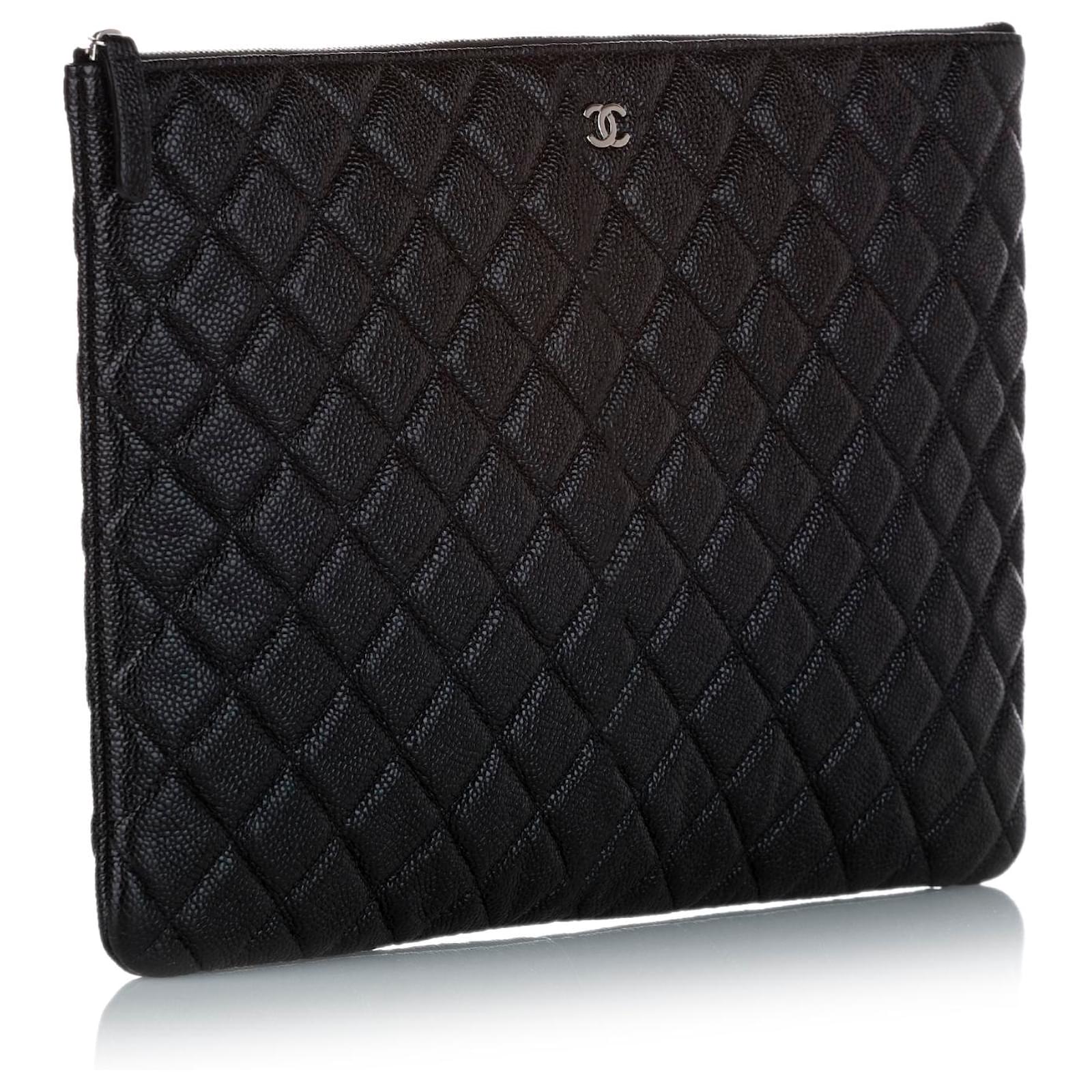 Chanel best sale caviar clutch