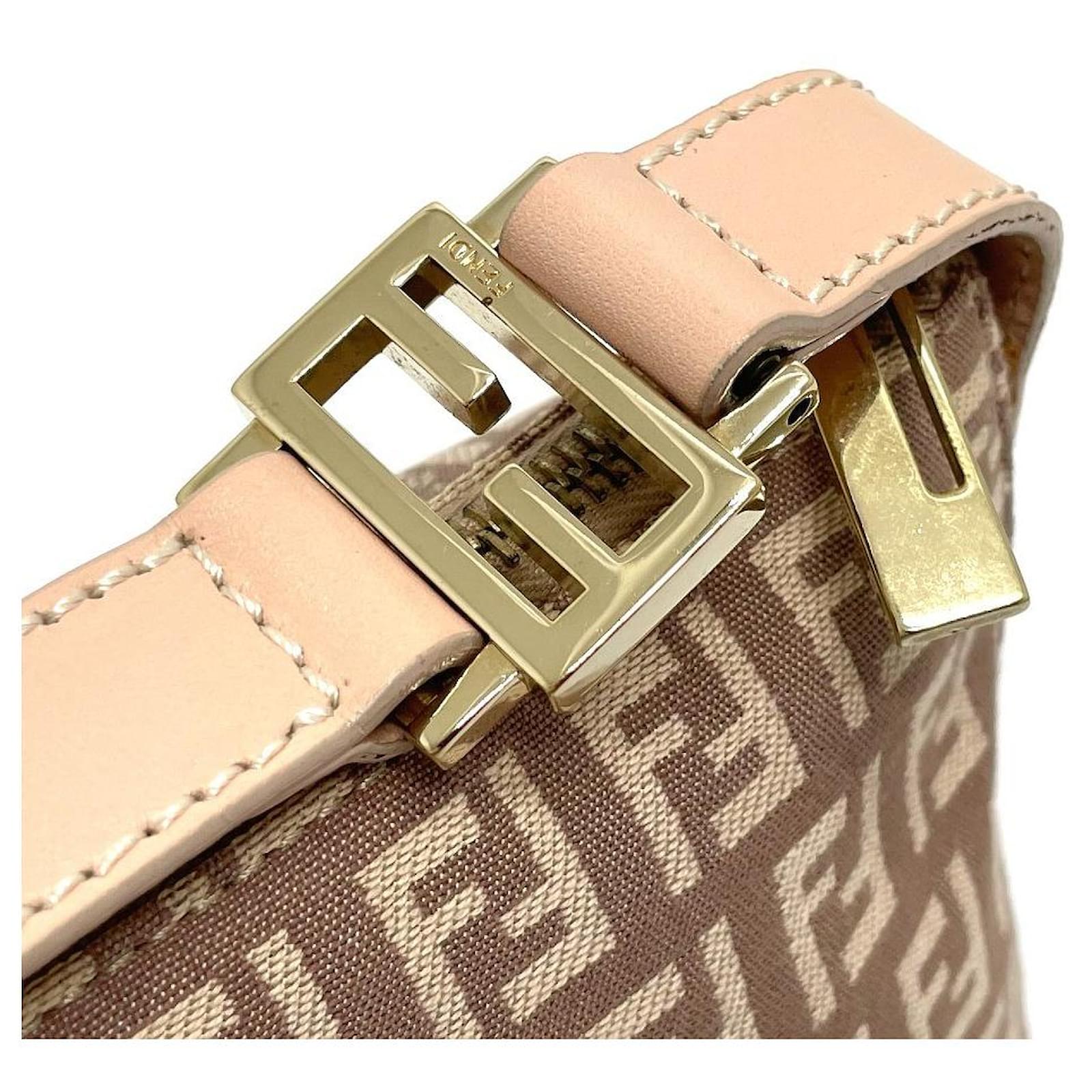 Fendi Bag wand monogrammed FF in beige raffia – LECLAIREUR