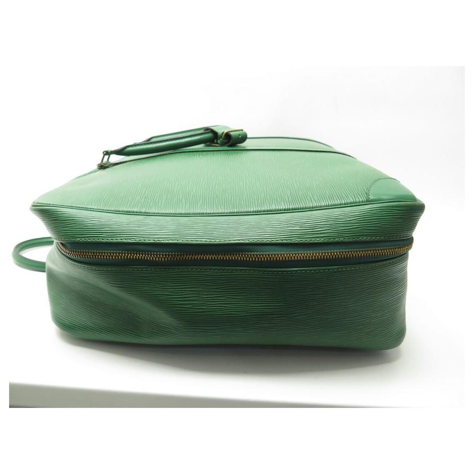 LOUIS VUITTON SIRIUS HAND TRAVEL BAG 50 GREEN PPE LEATHER LUGGAGE CASE  ref.423339 - Joli Closet