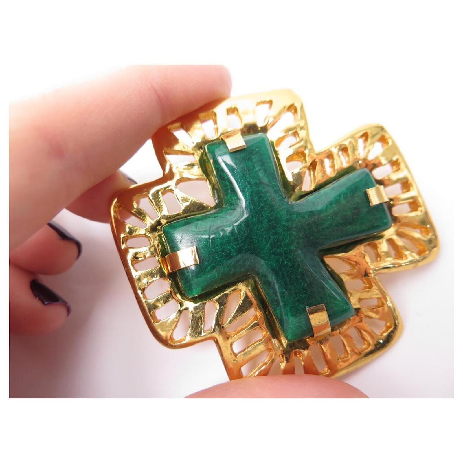 Other jewelry VINTAGE CHRISTIAN LACROIX CROSS BROOCH IN GOLD METAL