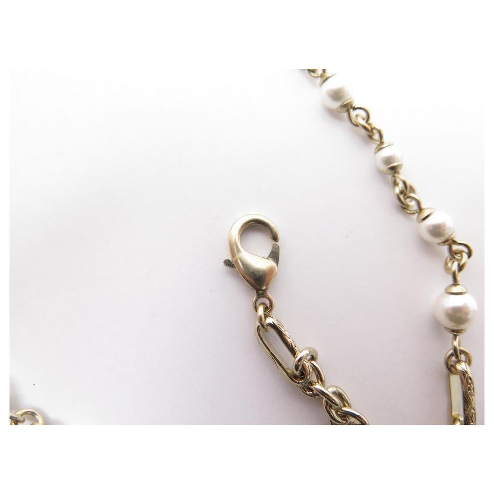 NEW CHANEL NECKLACE GLASS PEARLS & CC LOGO NECKLACE NEW Golden Metal ref.423468  - Joli Closet
