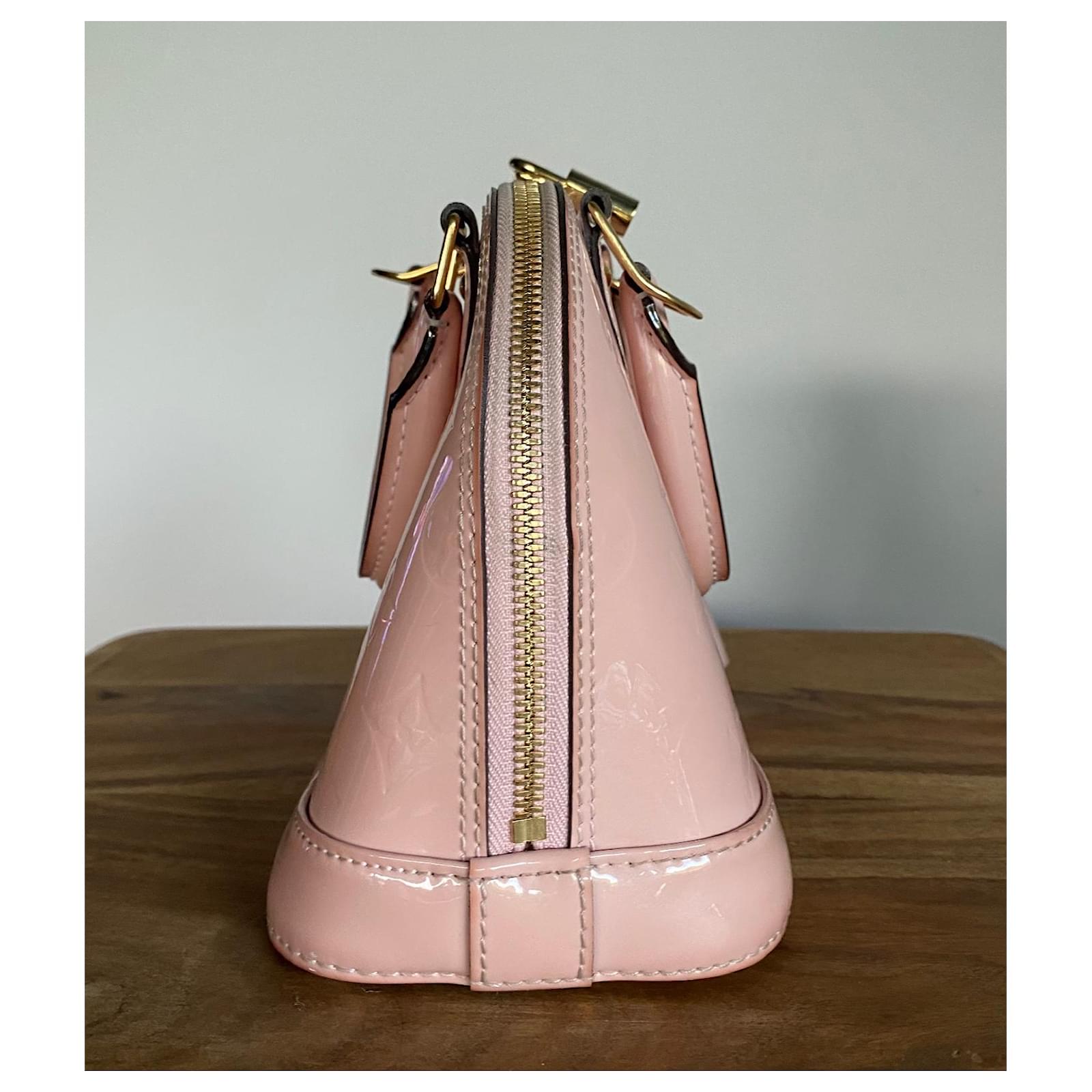 Louis Vuitton Alma BB Pink Flower Patent leather ref.393453 - Joli Closet