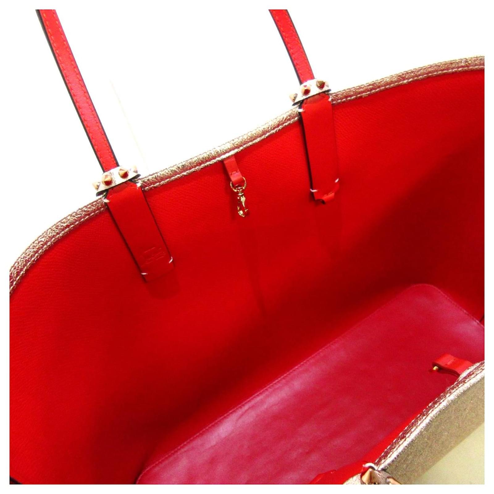 Christian Louboutin Tote bag Golden Patent leather ref.425095 - Joli Closet