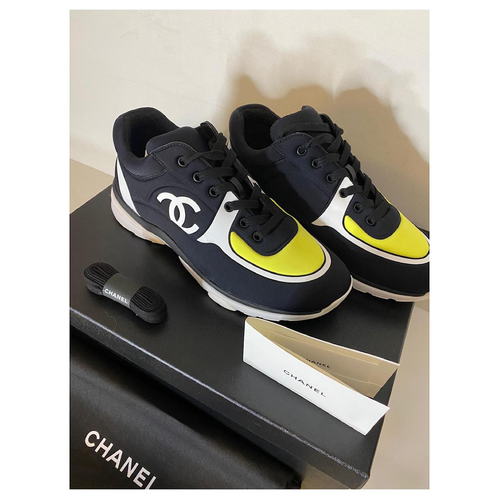 Chanel Sneakers Men Black / Yellow . taille 41 . Leather Lycra ref